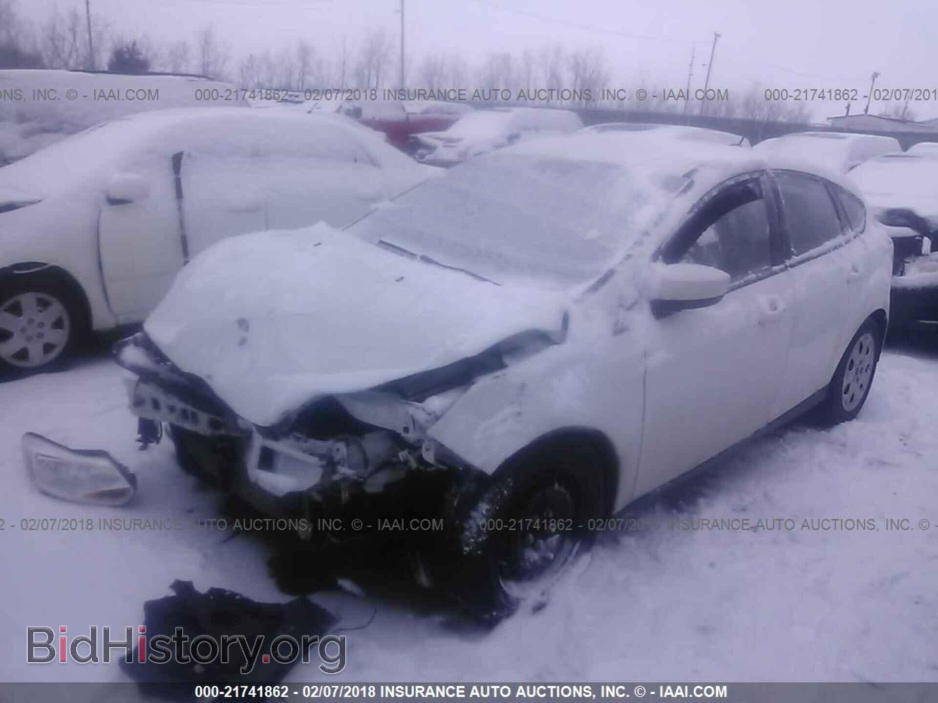 2012 Ford Focus - VIN: 1FAHP3K29CL342196 - Photo 2