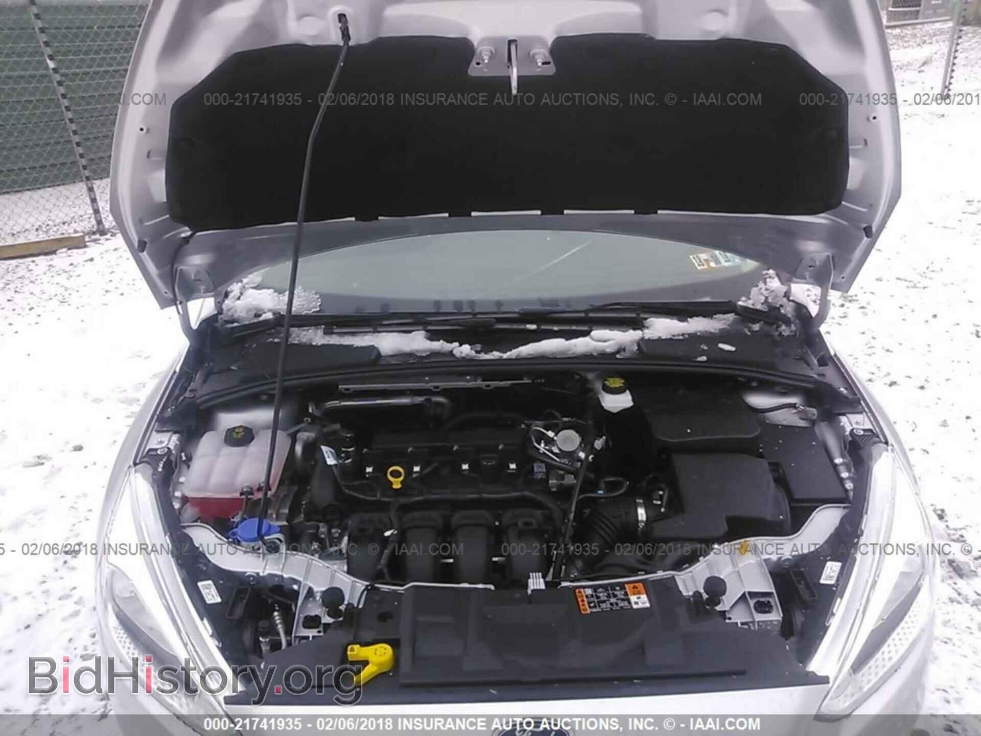 2018 Ford Focus - VIN: 1FADP3F2XJL215527 - Фото 10