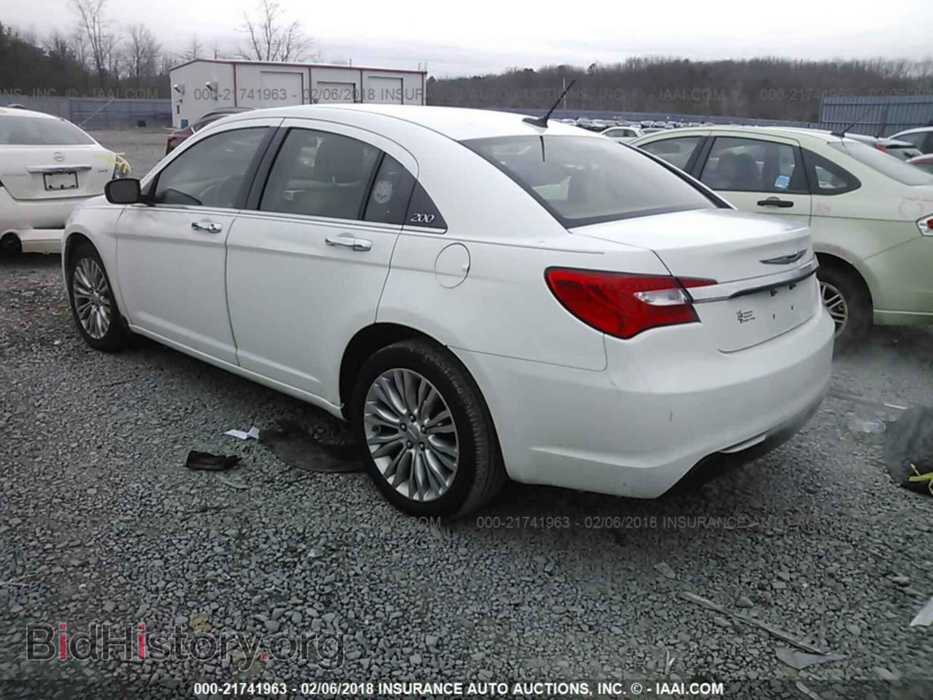 2011 Chrysler 200 - VIN: 1C3BC2FG7BN619320 - Photo 3