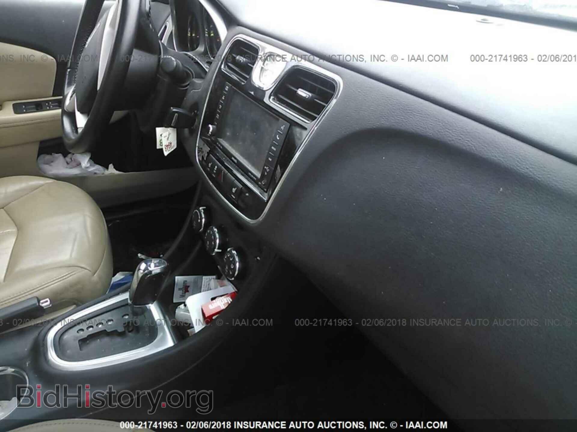 2011 Chrysler 200 - VIN: 1C3BC2FG7BN619320 - Photo 5