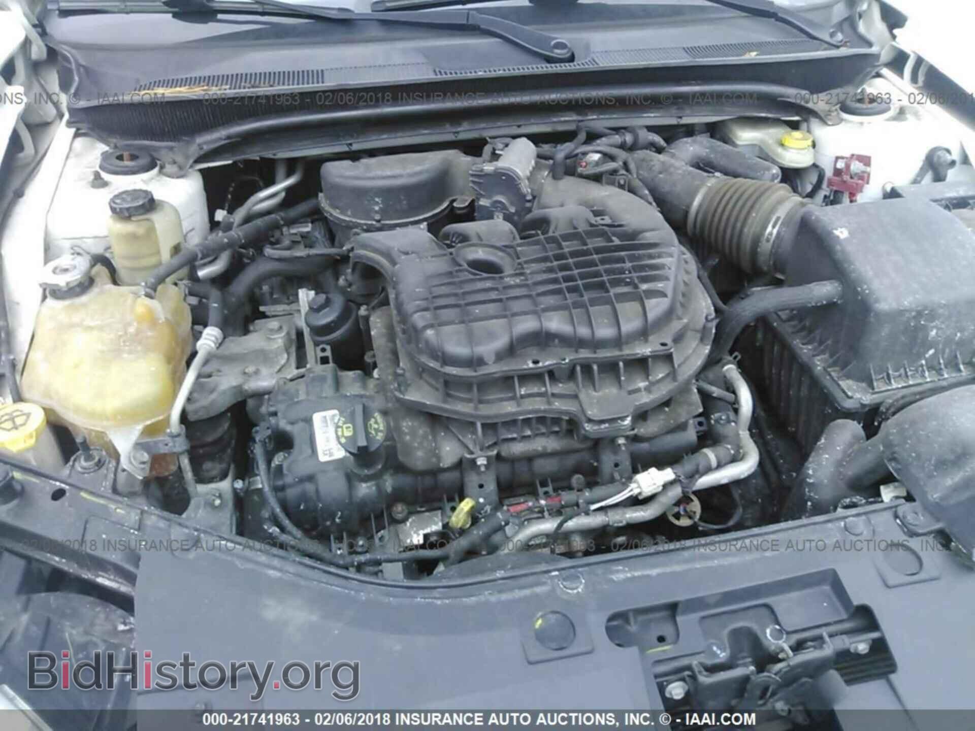 2011 Chrysler 200 - VIN: 1C3BC2FG7BN619320 - Photo 10