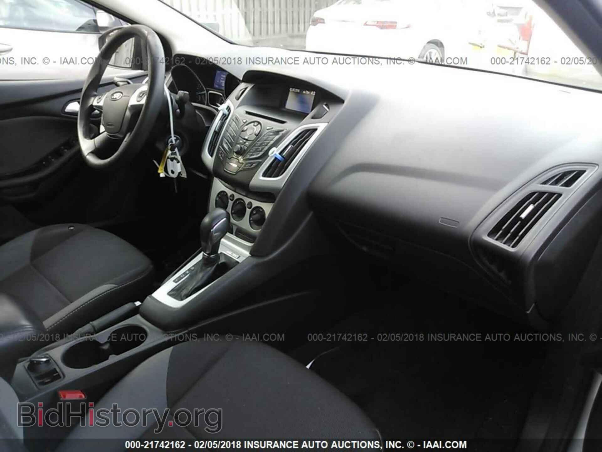 2014 Ford Focus - VIN: 1FADP3F2XEL173320 - Photo 5