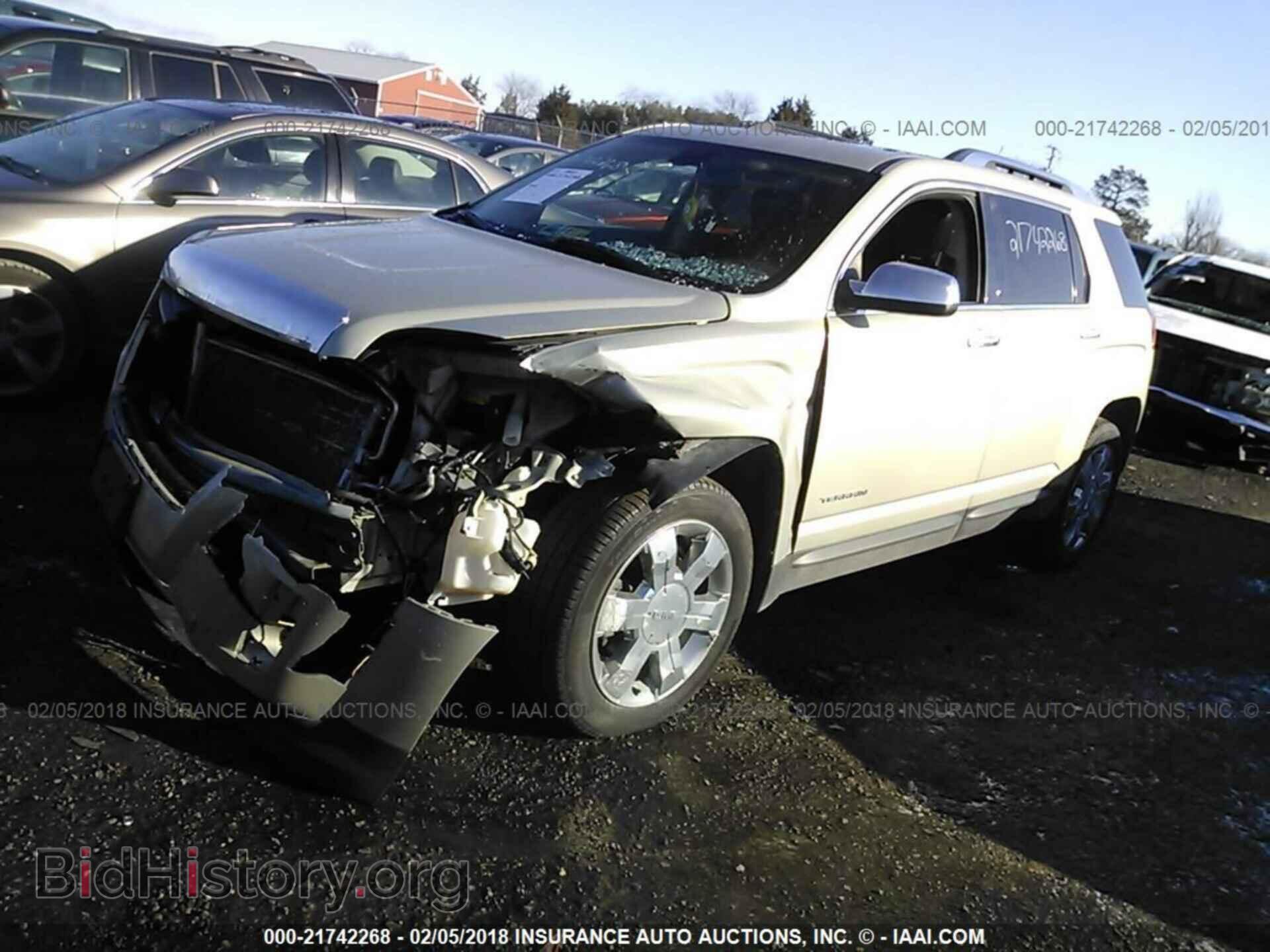 2011 Gmc Terrain - VIN: 2CTFLXE56B6200006 - Photo 2