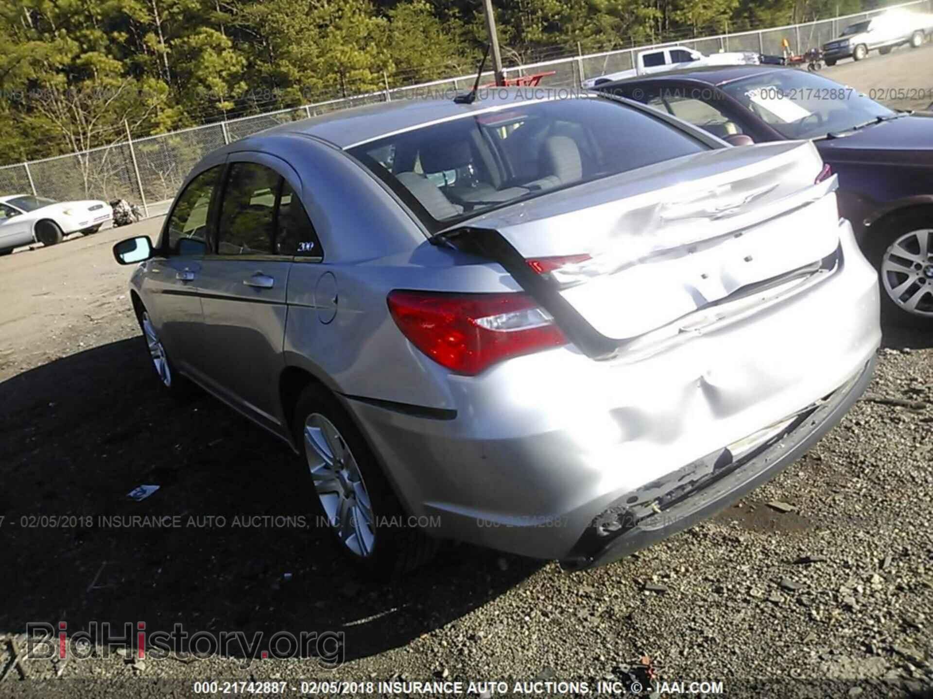 2013 Chrysler 200 - VIN: 1C3CCBBB9DN734843 - Фото 3
