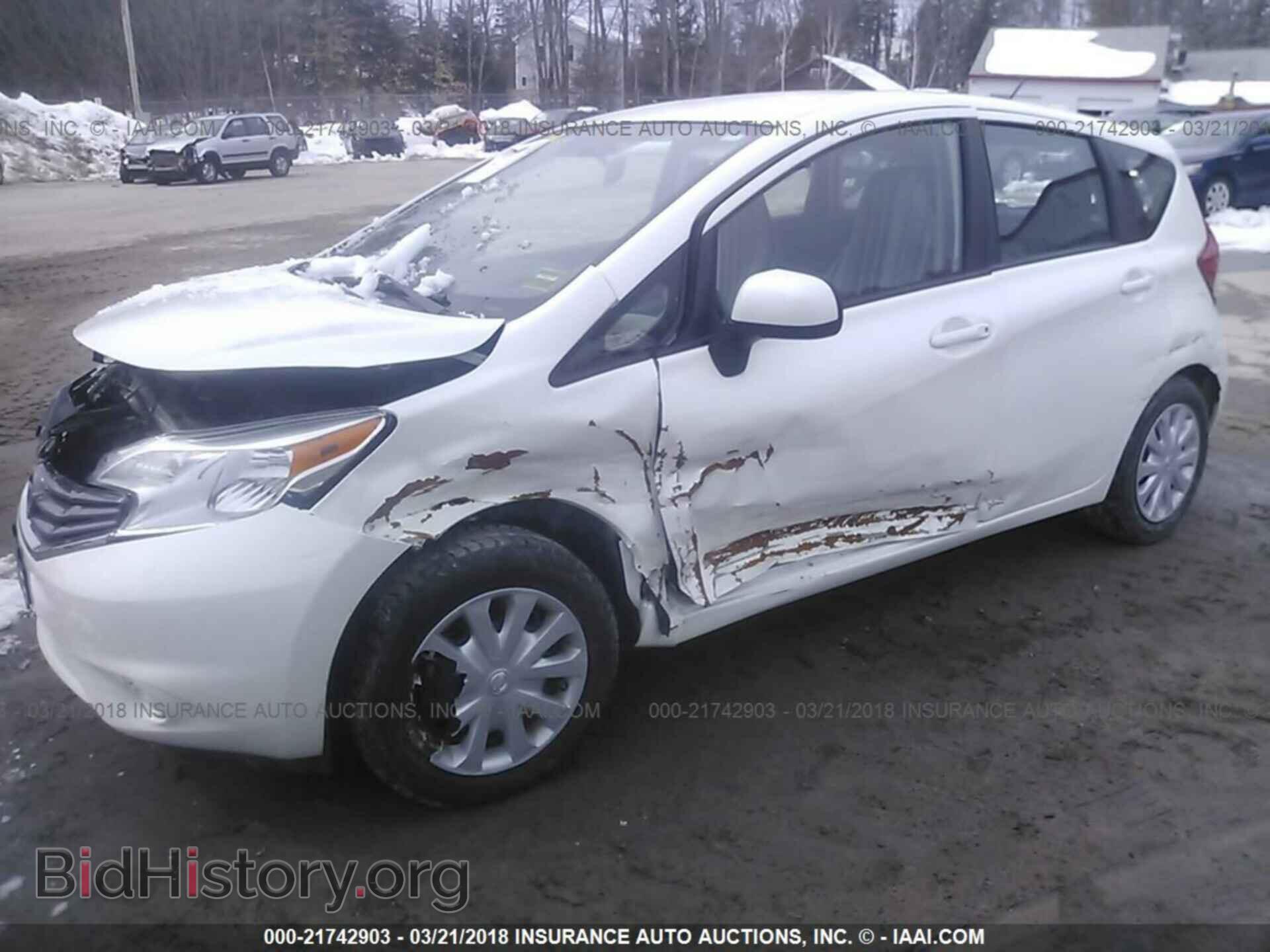 2014 Nissan Versa note - VIN: 3N1CE2CP3EL358497 - Photo 2