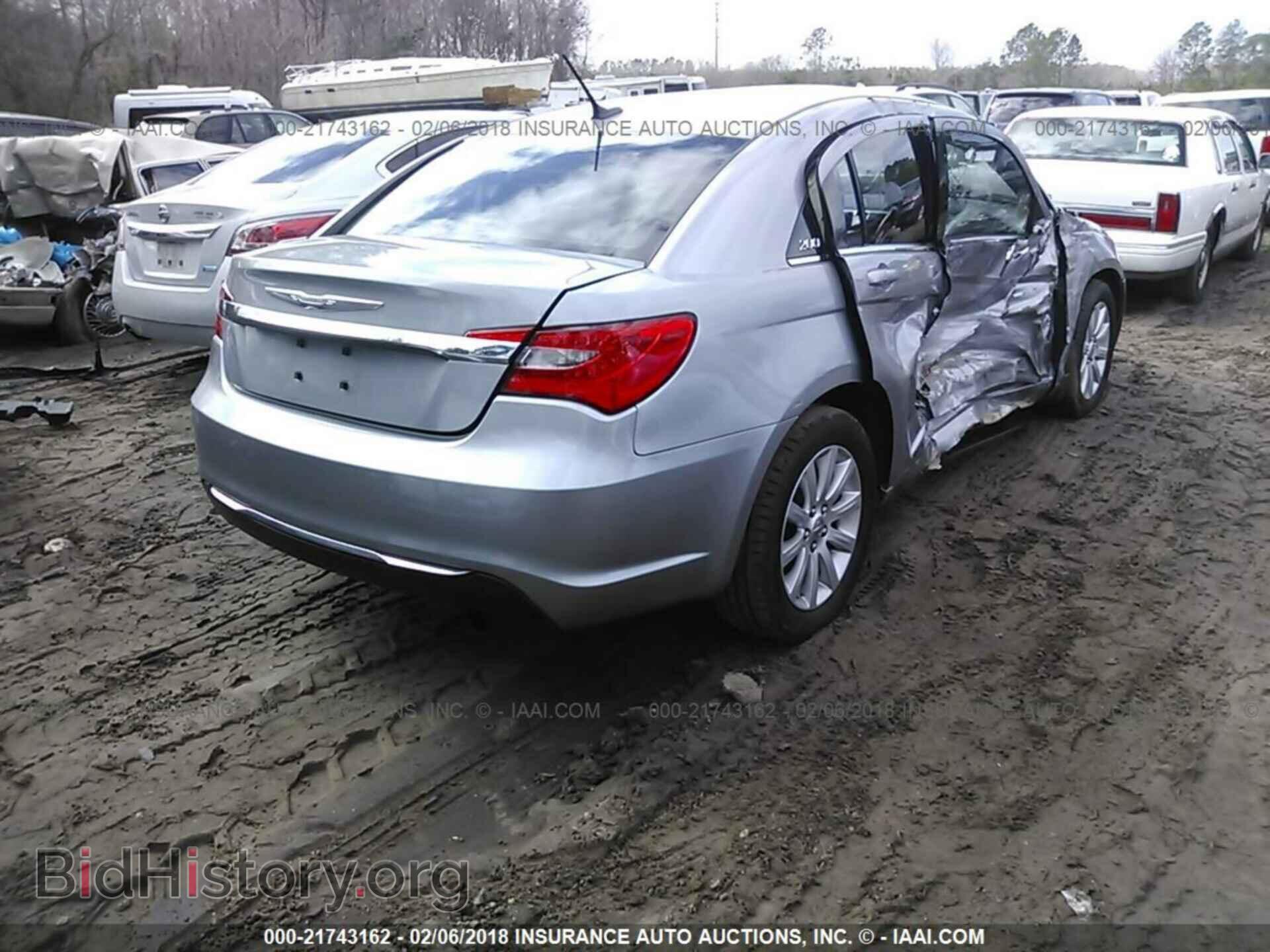 2013 Chrysler 200 - VIN: 1C3CCBBB2DN679605 - Фото 4