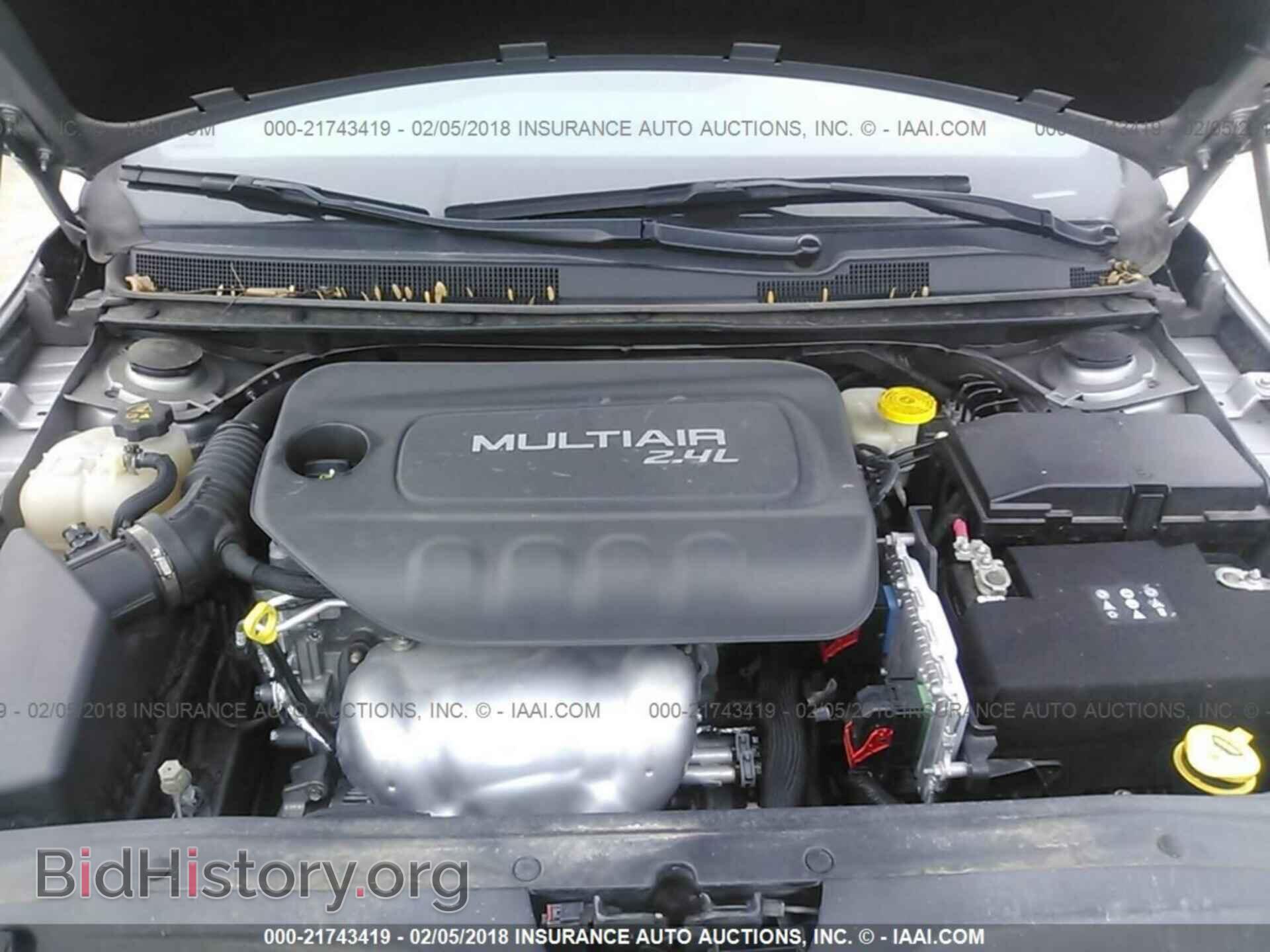 2016 Chrysler 200 - VIN: 1C3CCCBB7GN124188 - Photo 10