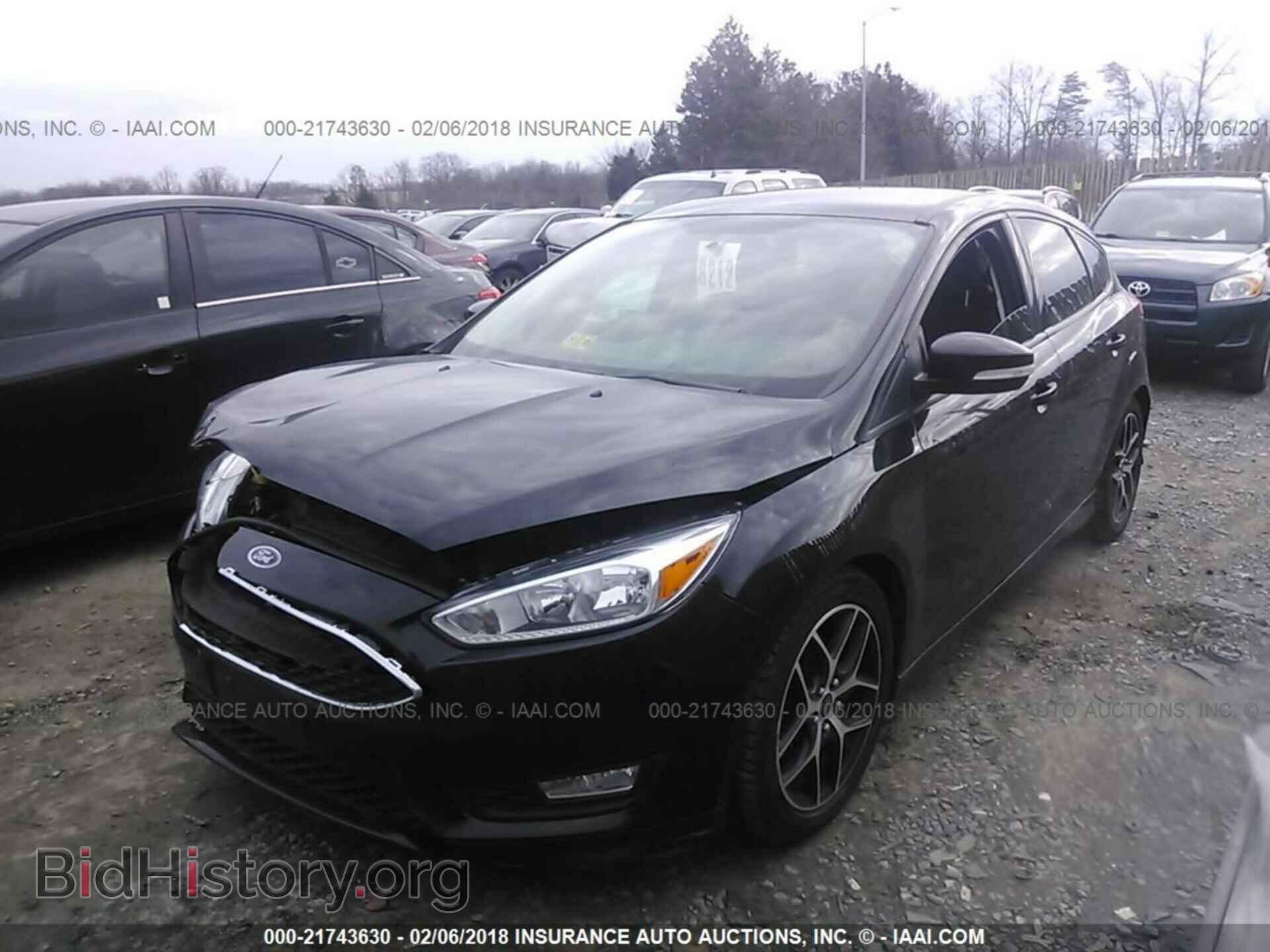 2015 Ford Focus - VIN: 1FADP3K2XFL253112 - Фото 2