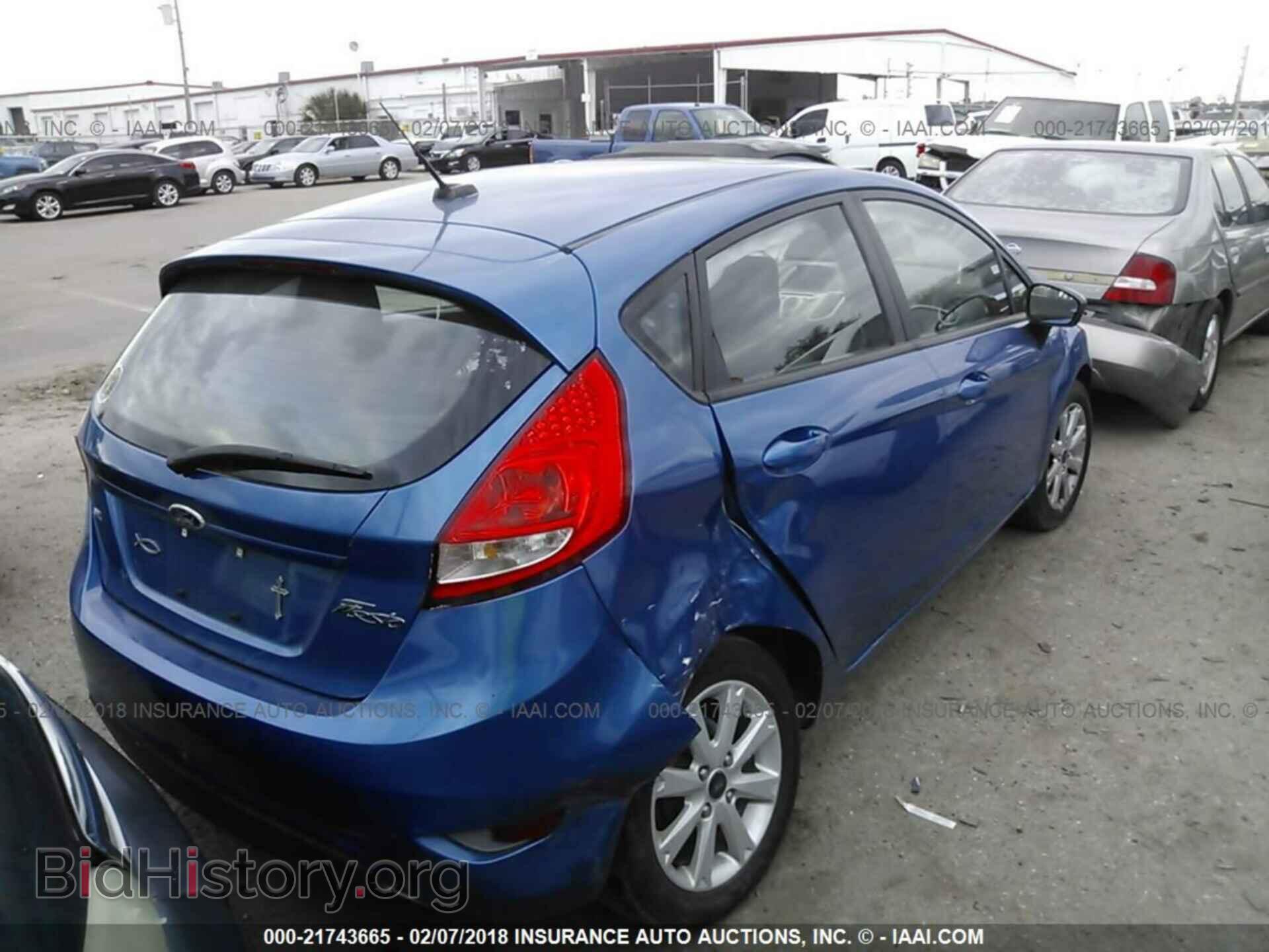 2011 Ford Fiesta - VIN: 3FADP4EJXBM125003 - Фото 4