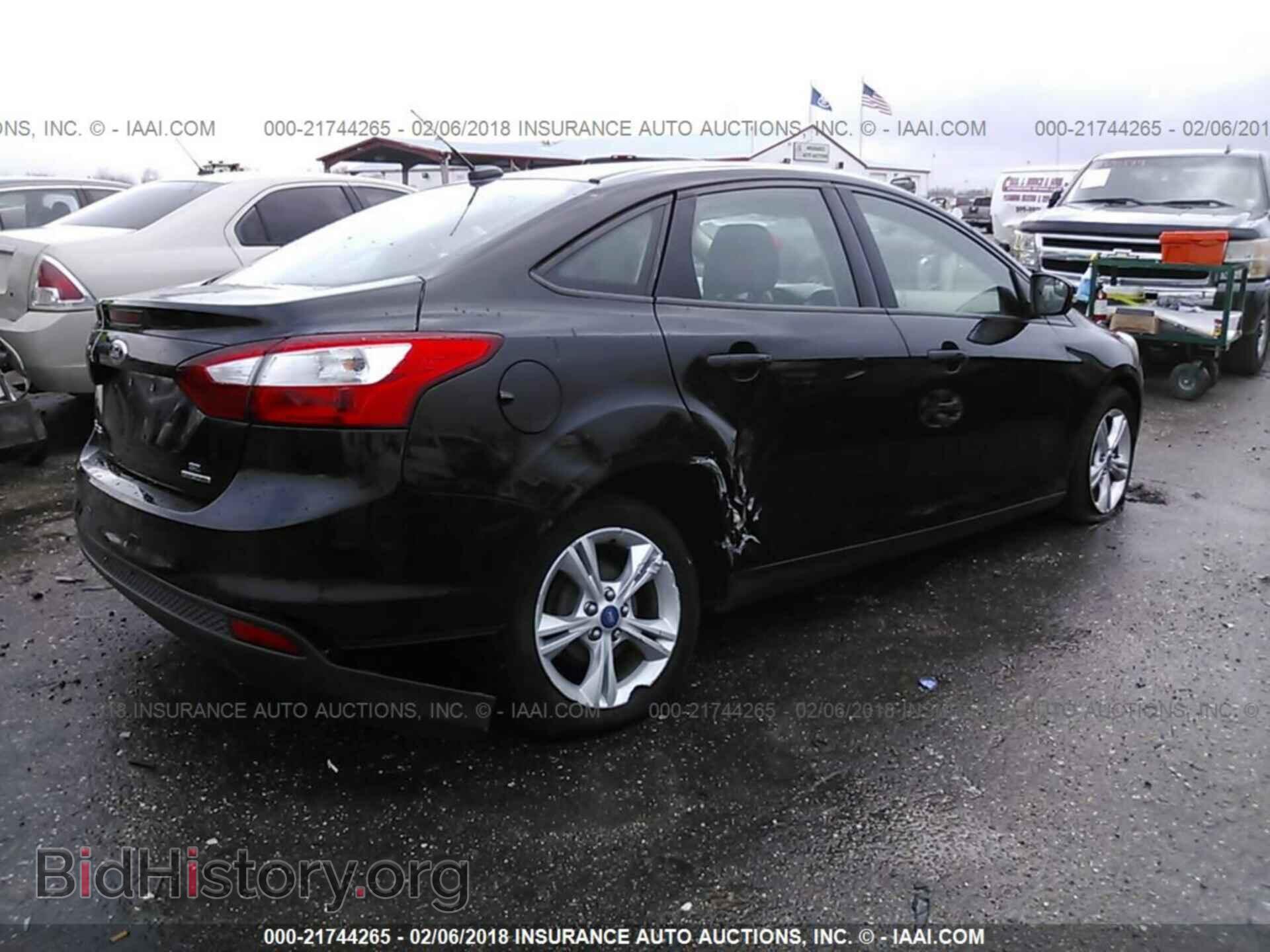 2013 Ford Focus - VIN: 1FADP3F27DL247260 - Фото 4
