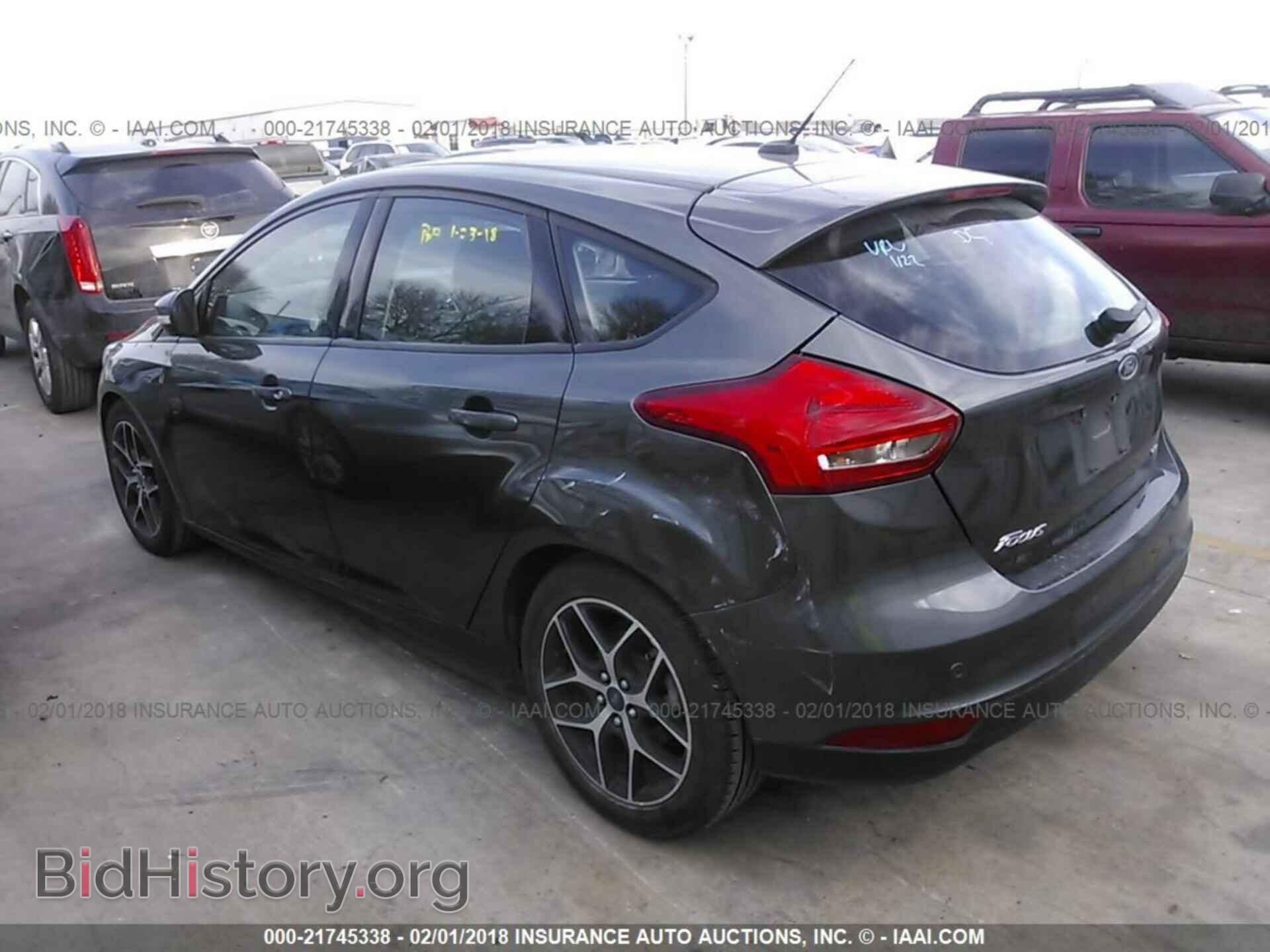 2017 Ford Focus - VIN: 1FADP3M28HL264495 - Фото 3