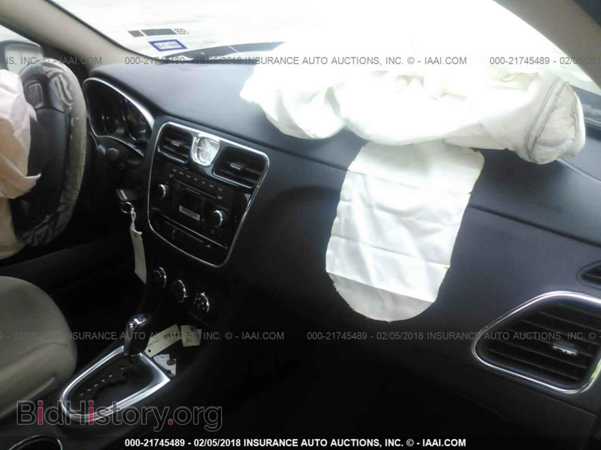2012 Chrysler 200 - VIN: 1C3CCBAB3CN173832 - Фото 5