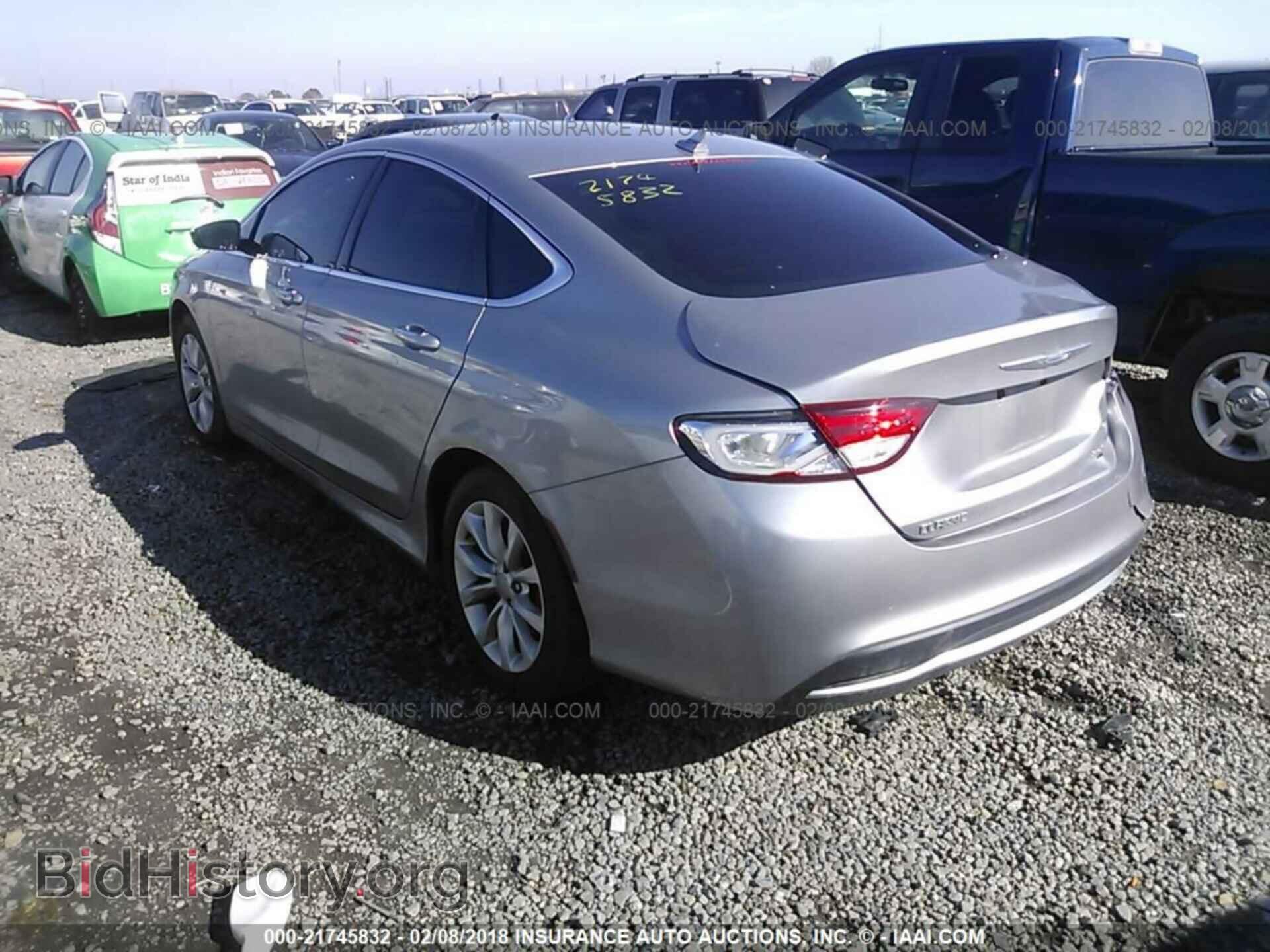 2015 Chrysler 200 - VIN: 1C3CCCCBXFN564211 - Photo 3