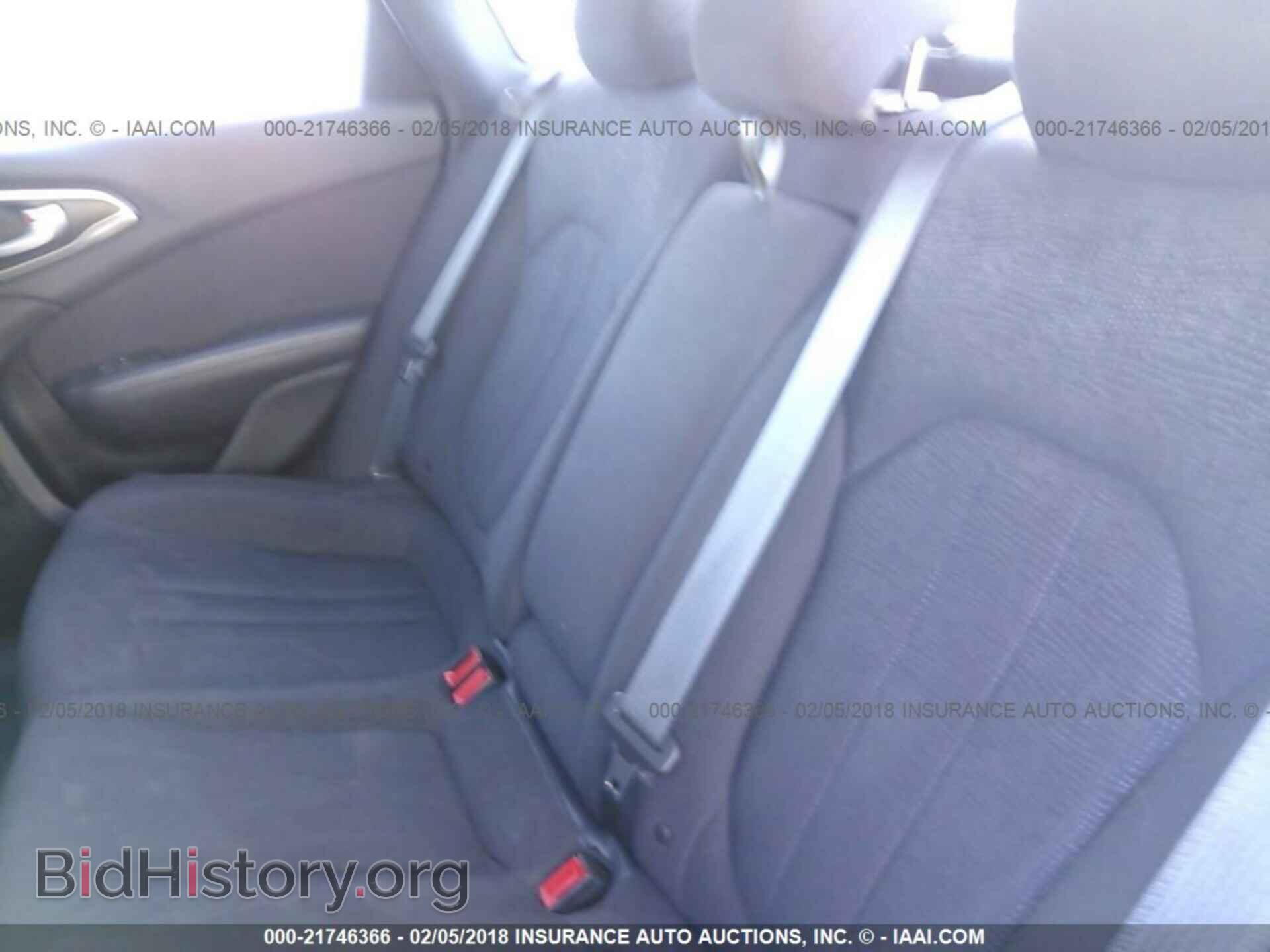 2015 Chrysler 200 - VIN: 1C3CCCAB3FN631704 - Фото 8
