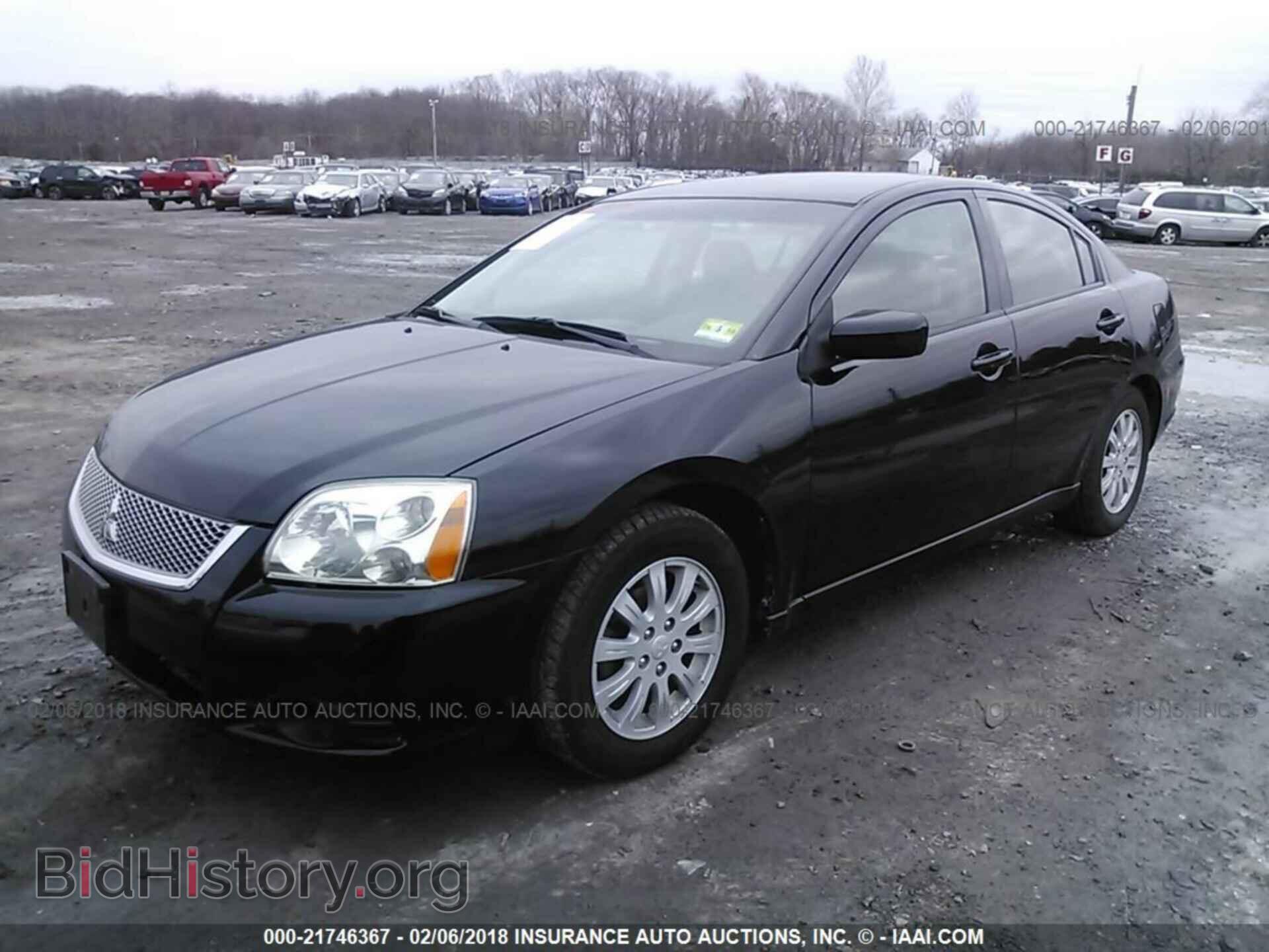 2011 Mitsubishi Galant - VIN: 4A32B2FF2BE024636 - Photo 2