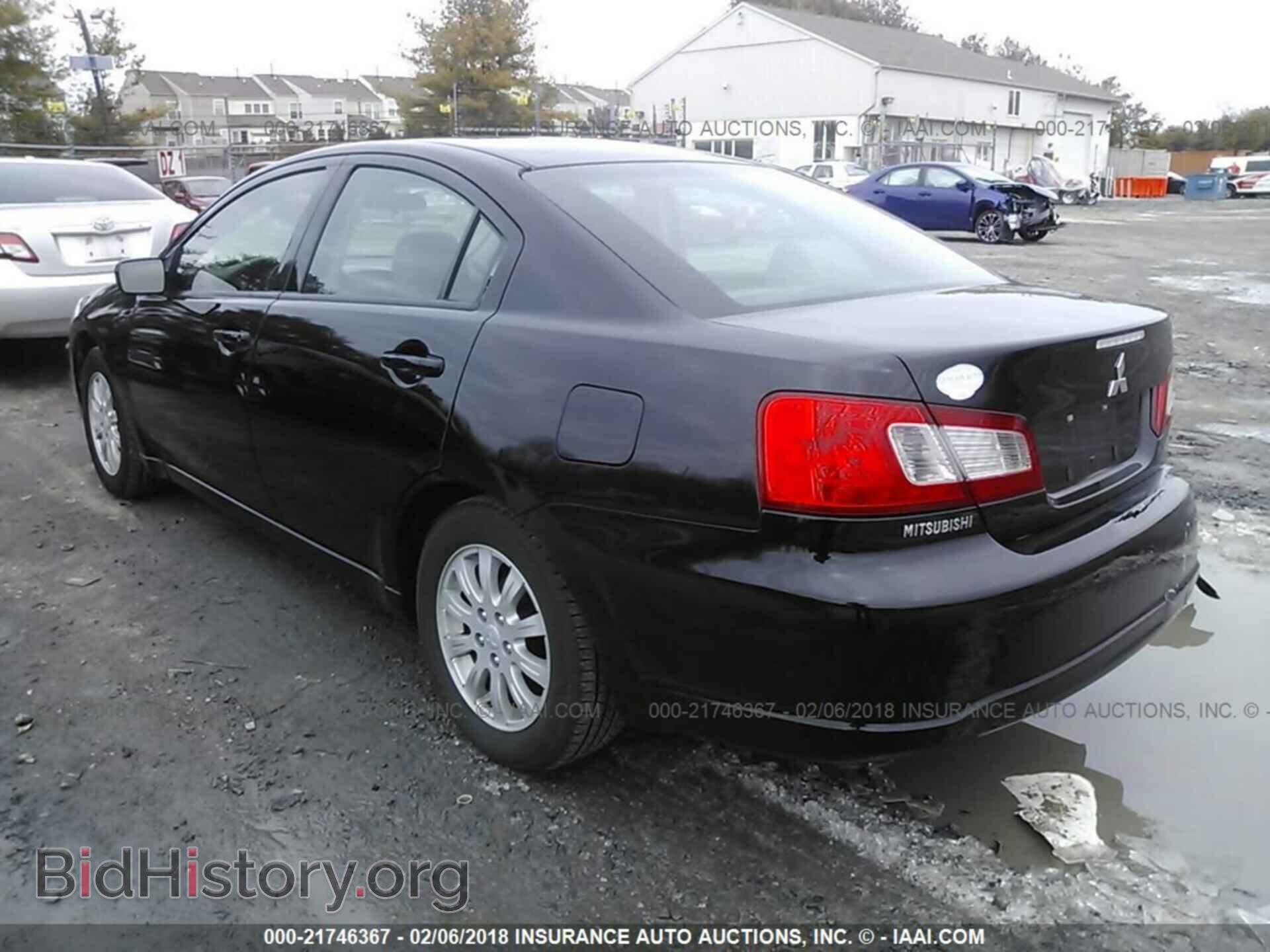 2011 Mitsubishi Galant - VIN: 4A32B2FF2BE024636 - Photo 3