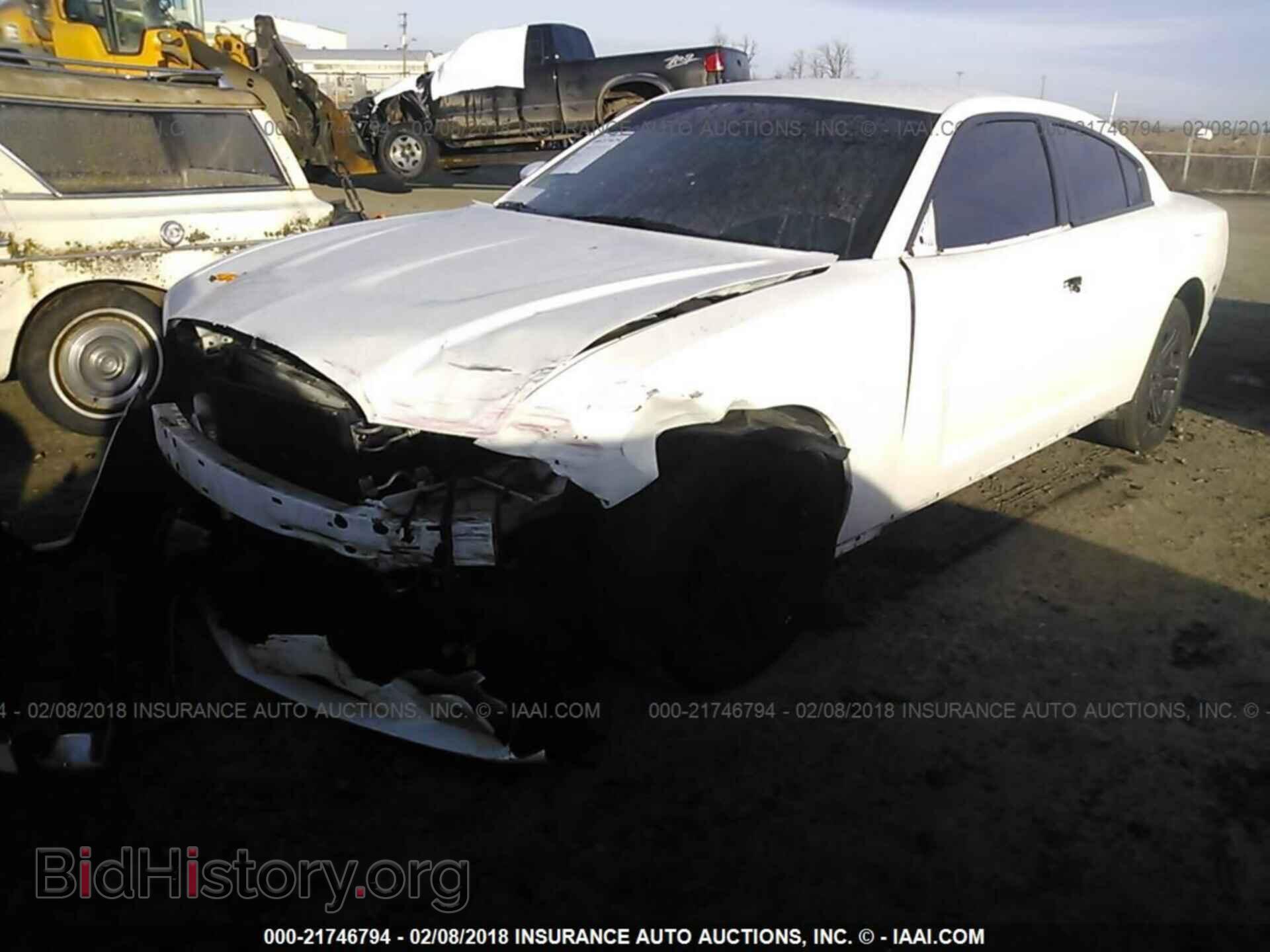 2011 Dodge Charger - VIN: 2B3CL3CG2BH518710 - Фото 2
