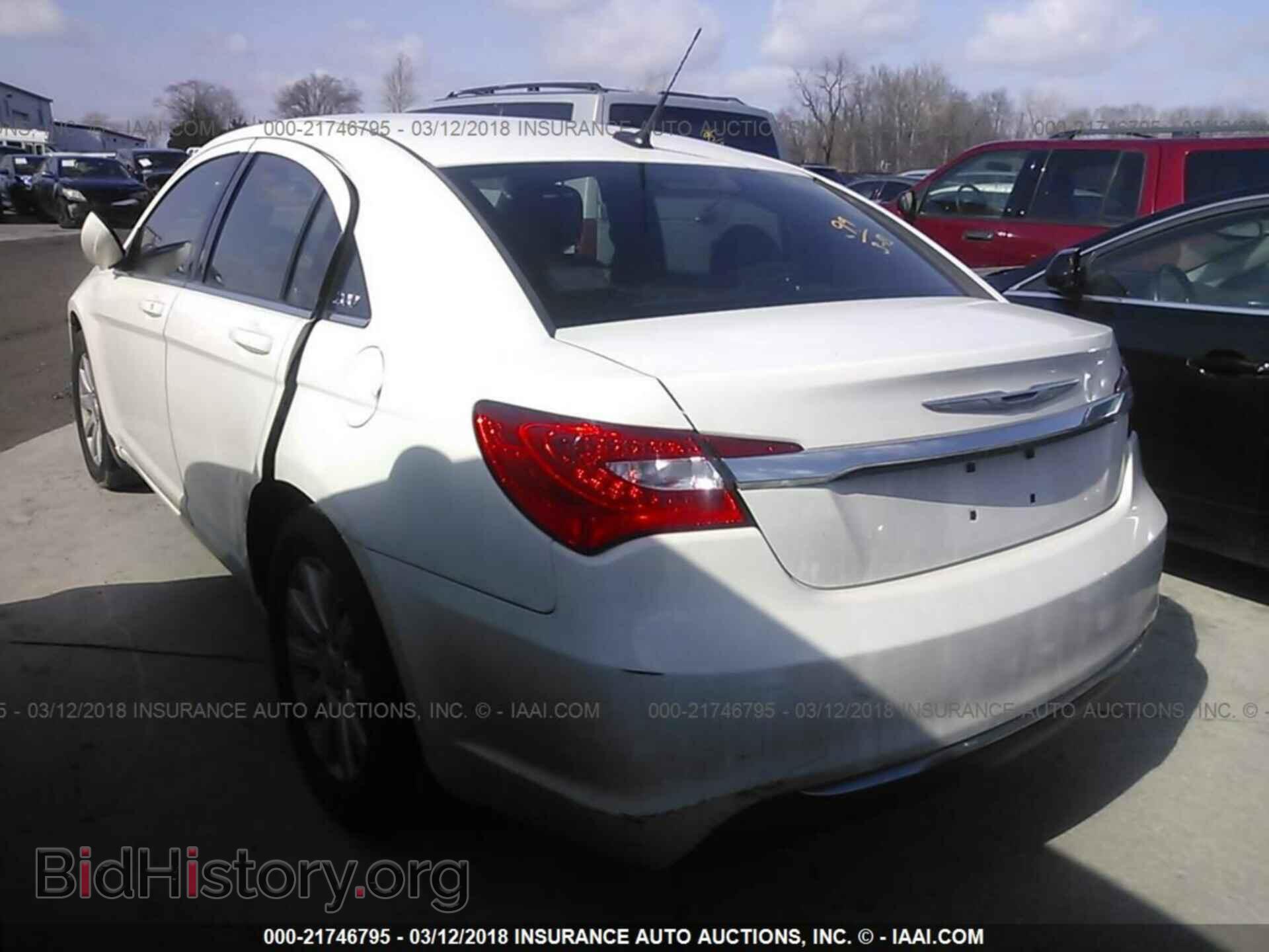 2011 Chrysler 200 - VIN: 1C3BC1FBXBN511305 - Фото 3