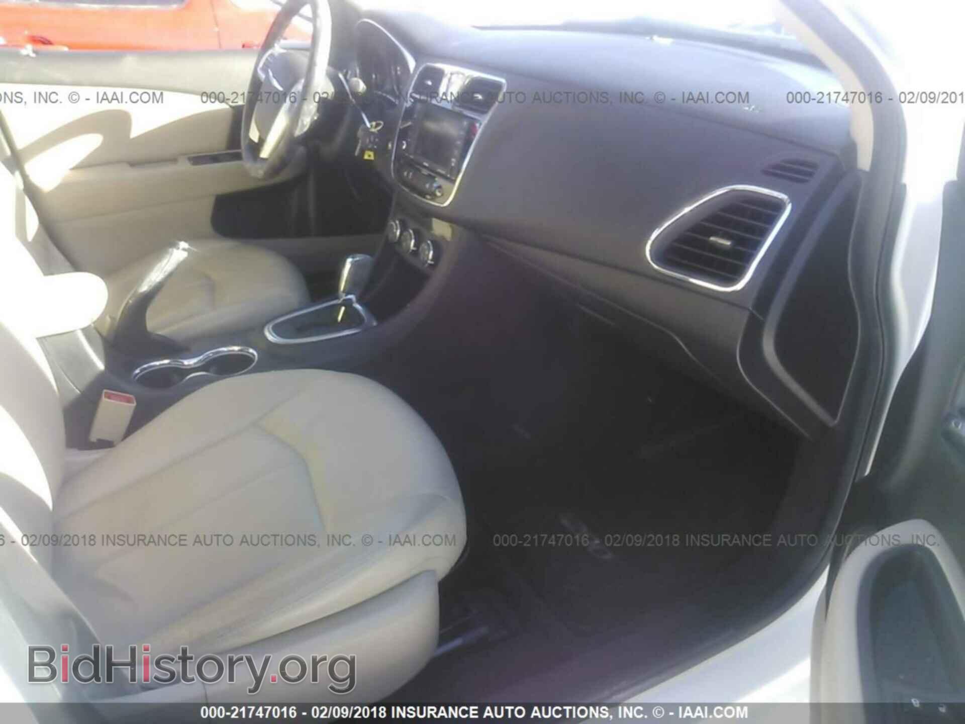 2012 Chrysler 200 - VIN: 1C3CCBCBXCN307538 - Photo 5