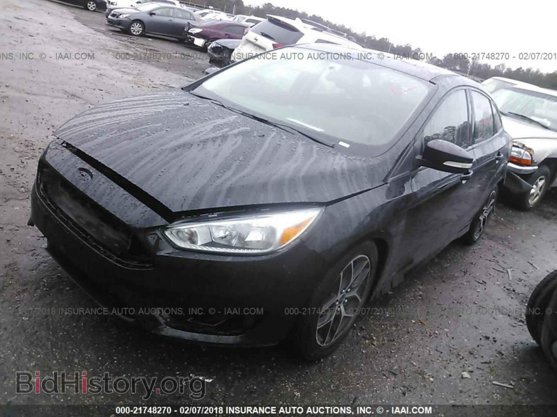2015 Ford Focus - VIN: 1FADP3F24FL381498 - Photo 2