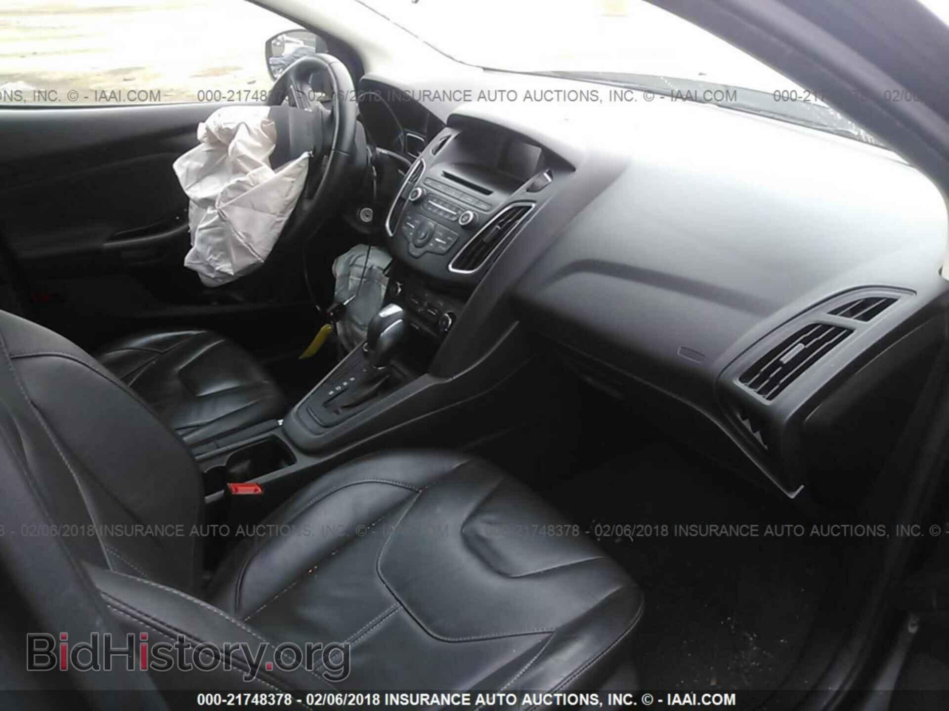 2016 Ford Focus - VIN: 1FADP3F2XGL211115 - Photo 5