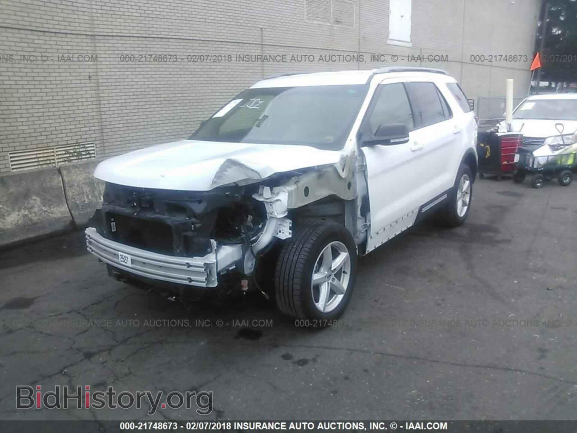 2016 Ford Explorer - VIN: 1FM5K8D86GGC47535 - Фото 2