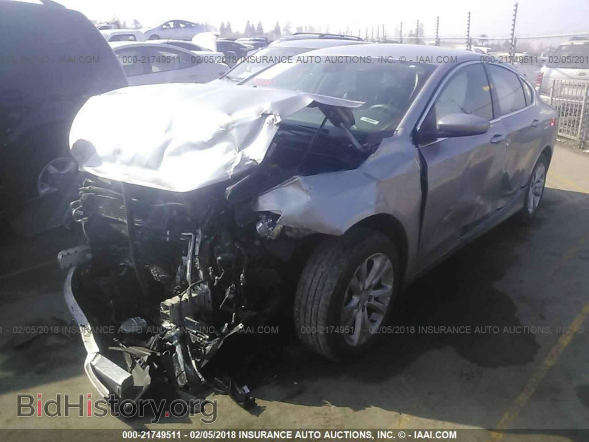 2015 Chrysler 200 - VIN: 1C3CCCAB3FN683821 - Photo 2