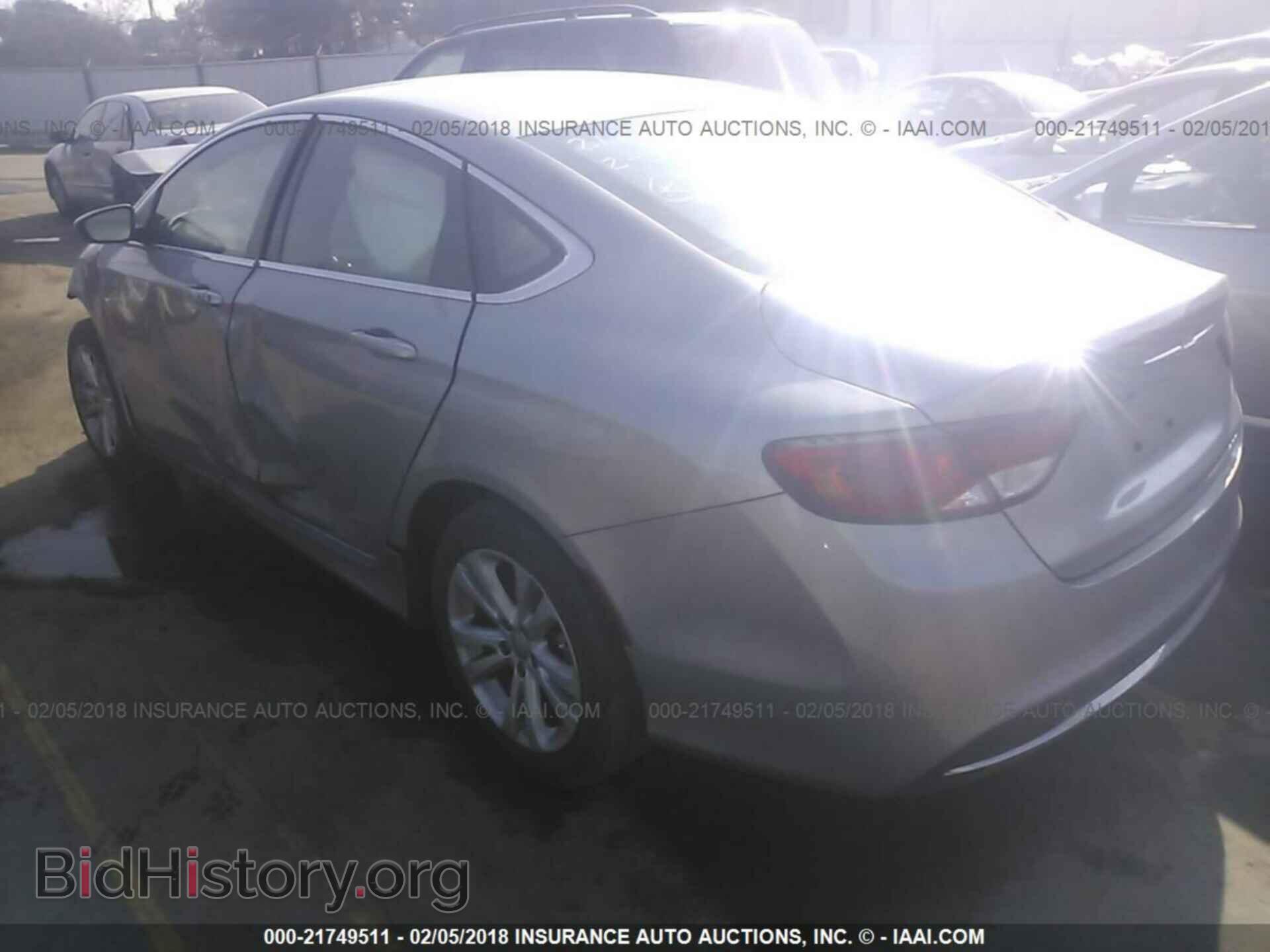 2015 Chrysler 200 - VIN: 1C3CCCAB3FN683821 - Photo 3