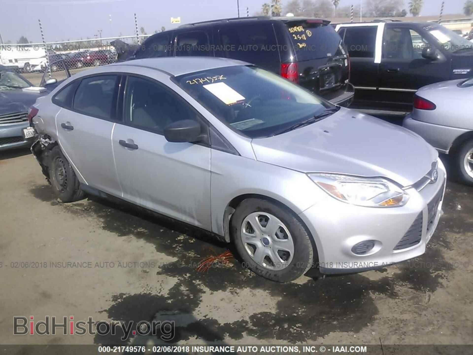 Photo 1FAHP3E29CL274073 - Ford Focus 2012