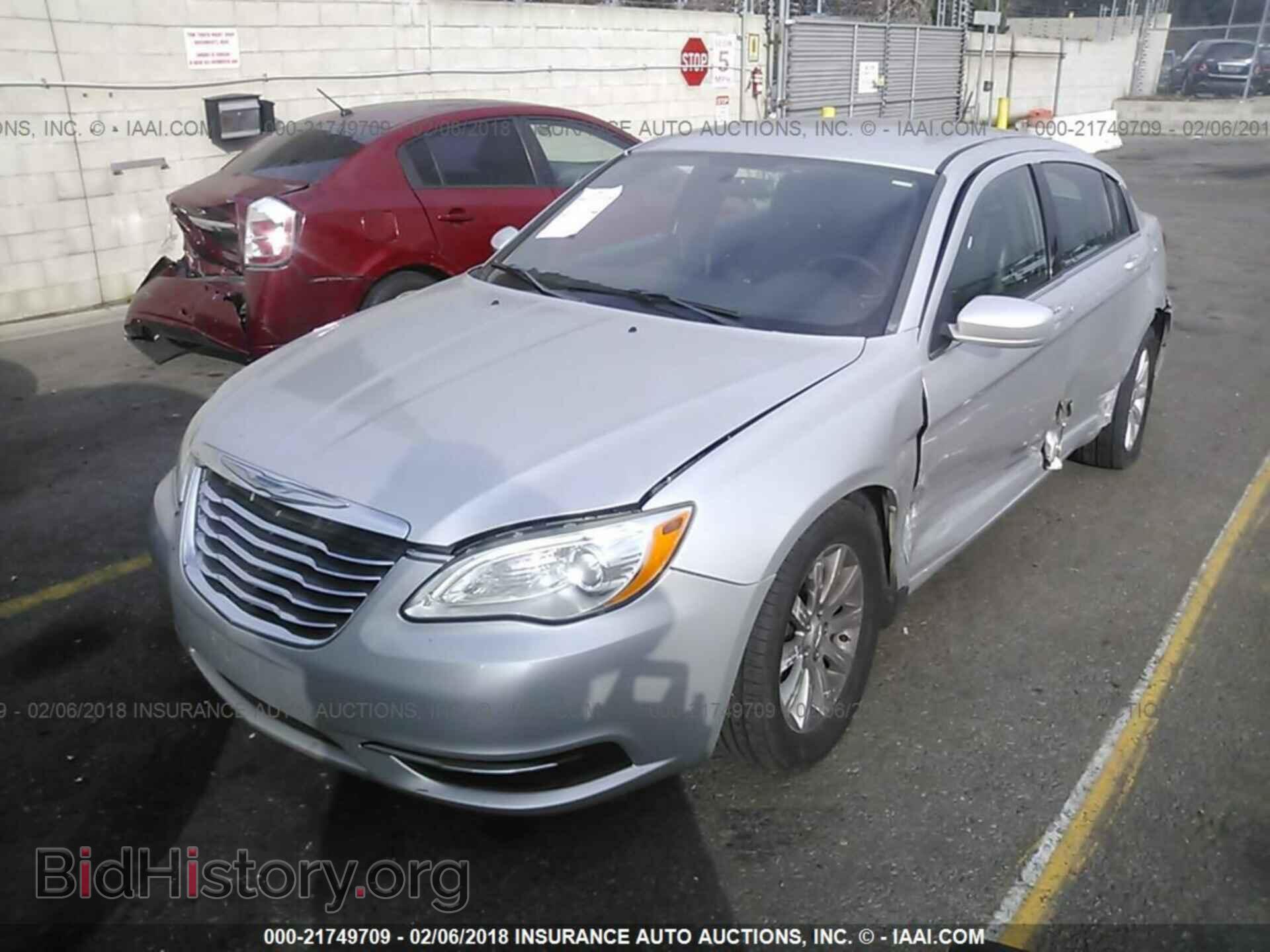 2012 Chrysler 200 - VIN: 1C3CCBBB0CN138583 - Photo 2