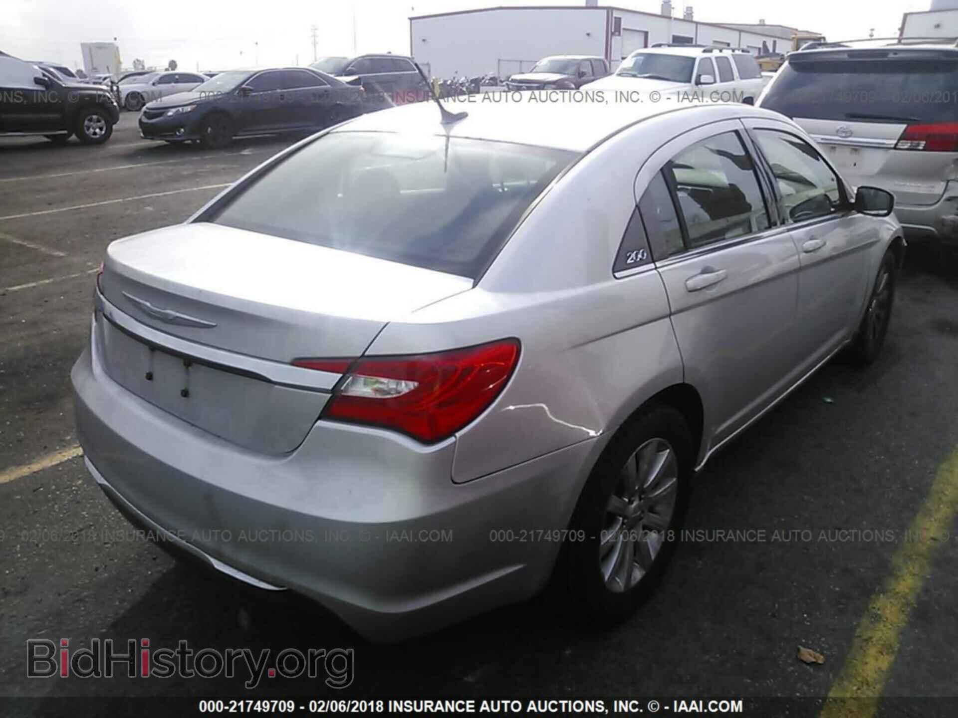 2012 Chrysler 200 - VIN: 1C3CCBBB0CN138583 - Photo 4
