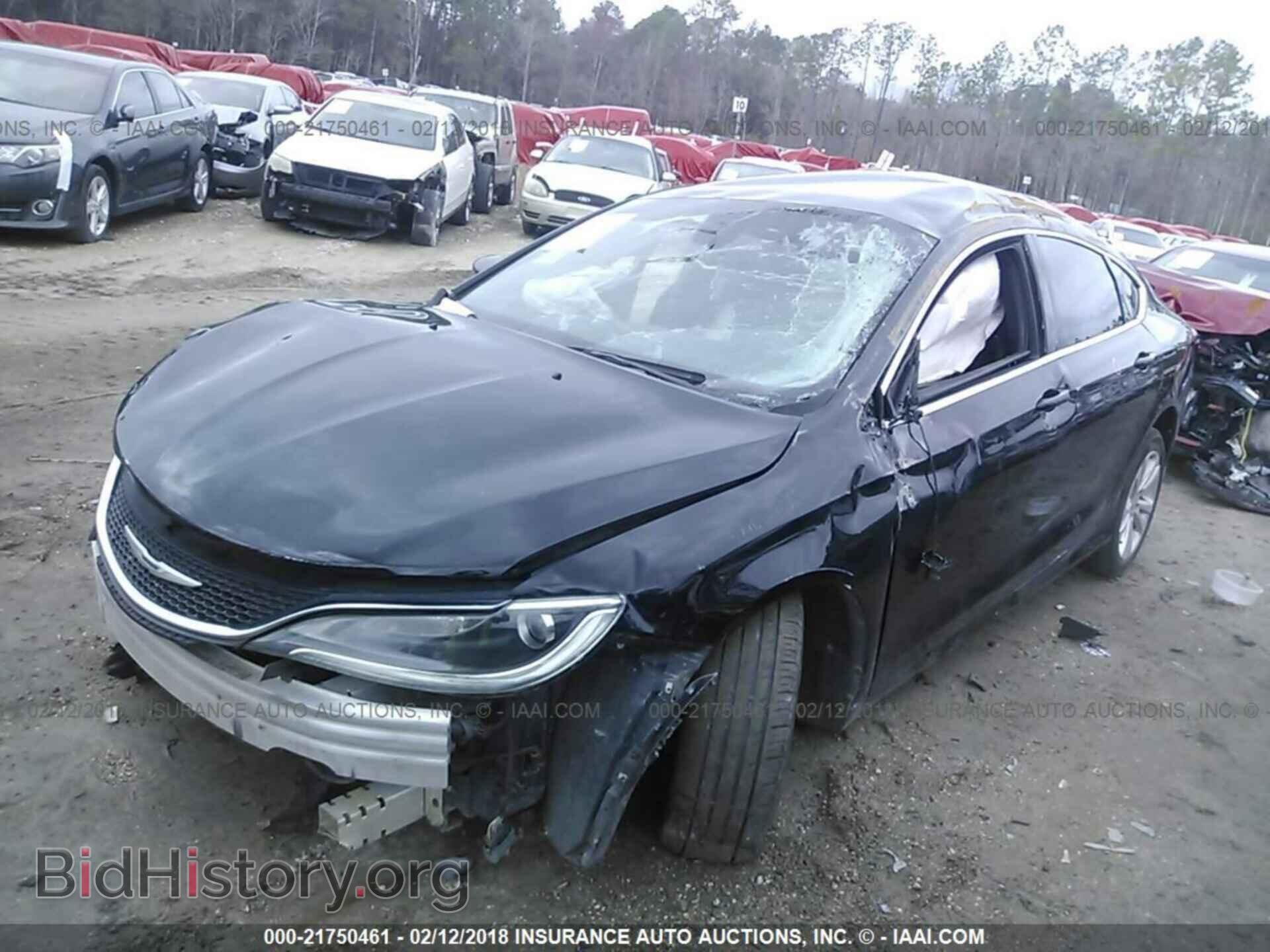 2015 Chrysler 200 - VIN: 1C3CCCAB5FN646026 - Photo 2
