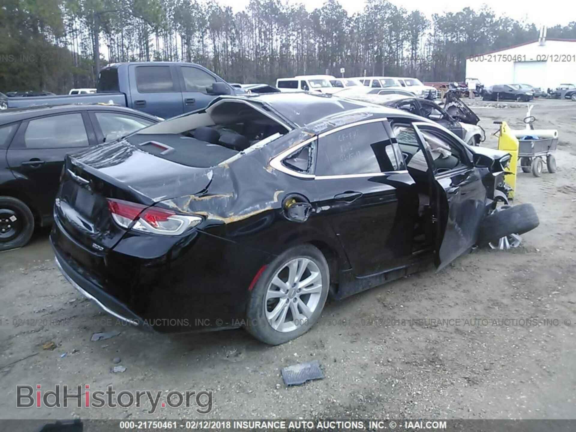 2015 Chrysler 200 - VIN: 1C3CCCAB5FN646026 - Photo 4
