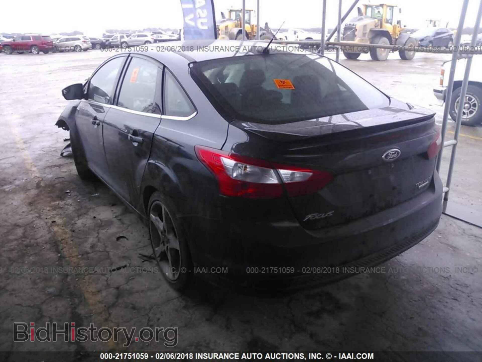 2014 Ford Focus - VIN: 1FADP3J2XEL241462 - Фото 3