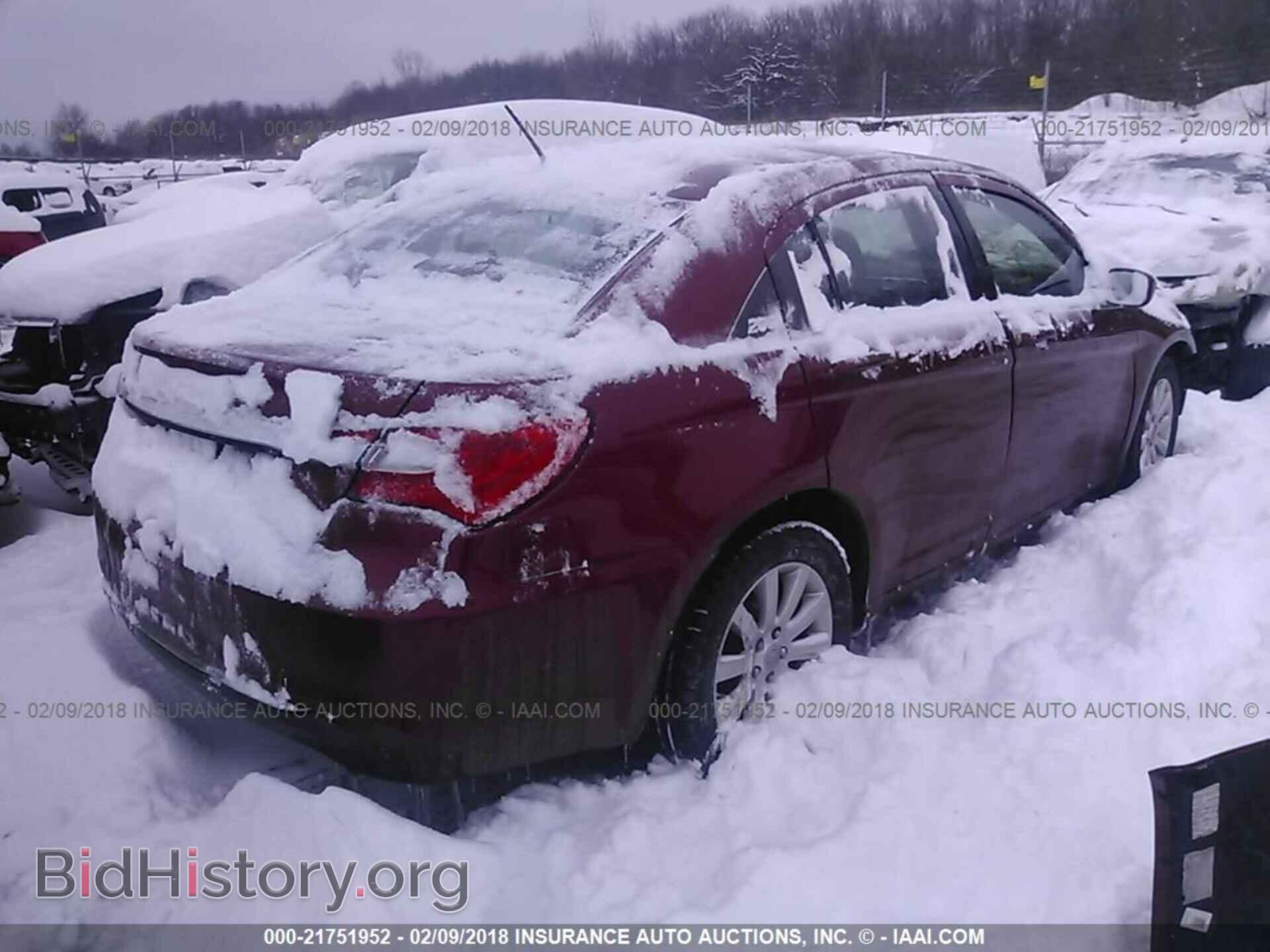 2013 Chrysler 200 - VIN: 1C3CCBBG3DN527747 - Photo 4