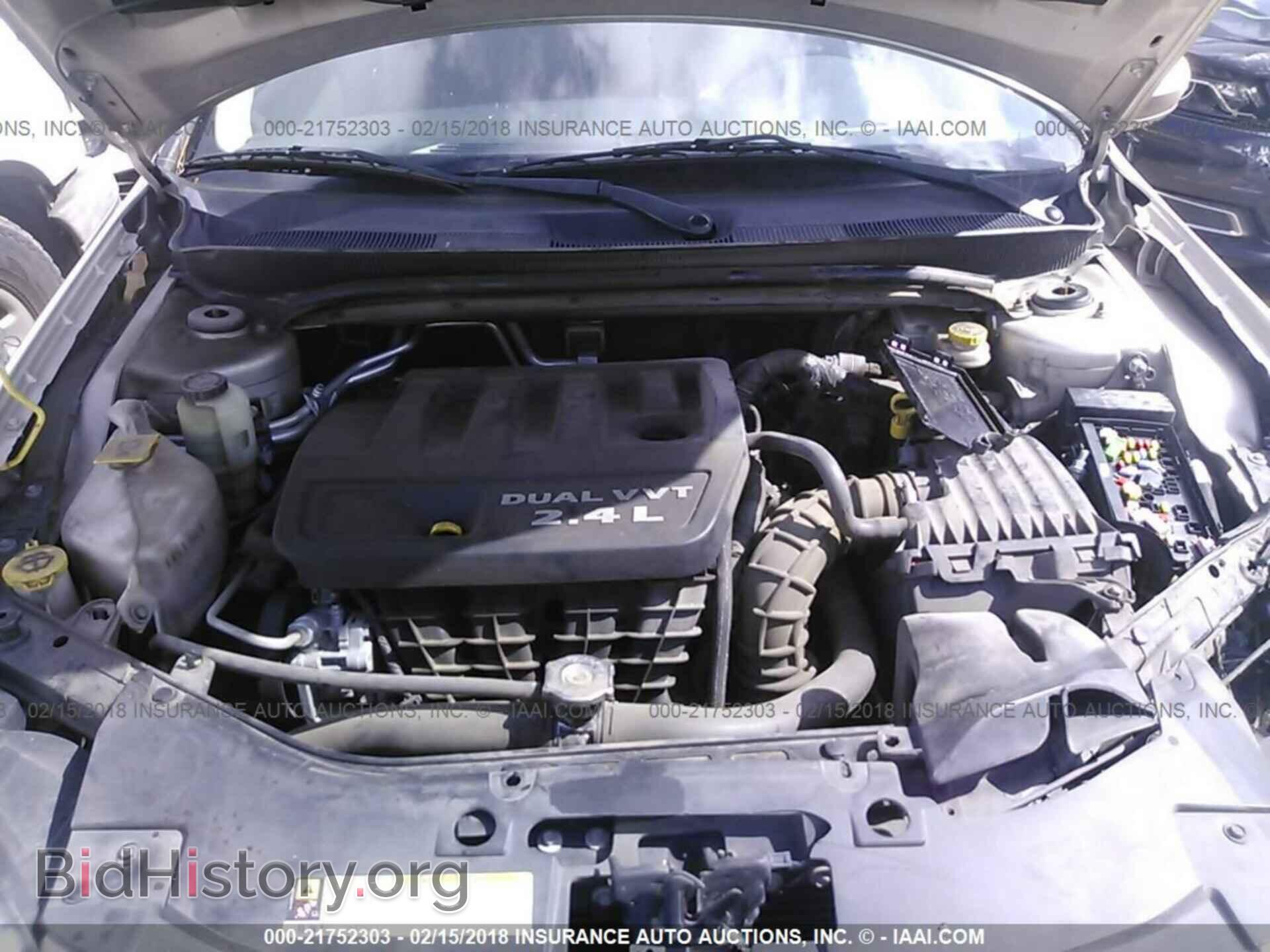 2013 Chrysler 200 - VIN: 1C3CCBAB8DN669775 - Фото 10