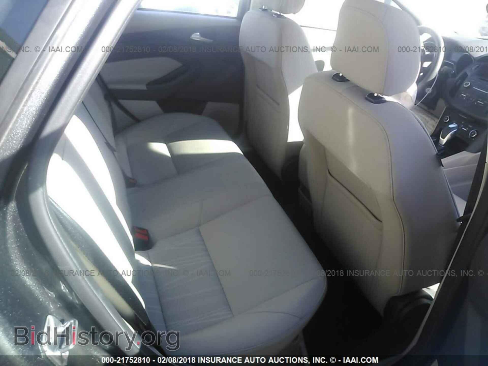 2016 Ford Focus - VIN: 1FADP3F21GL360769 - Фото 8