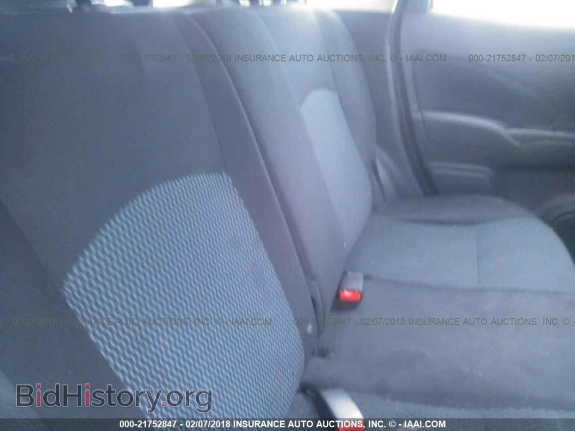 2015 Nissan Versa note - VIN: 3N1CE2CP9FL399752 - Фото 8