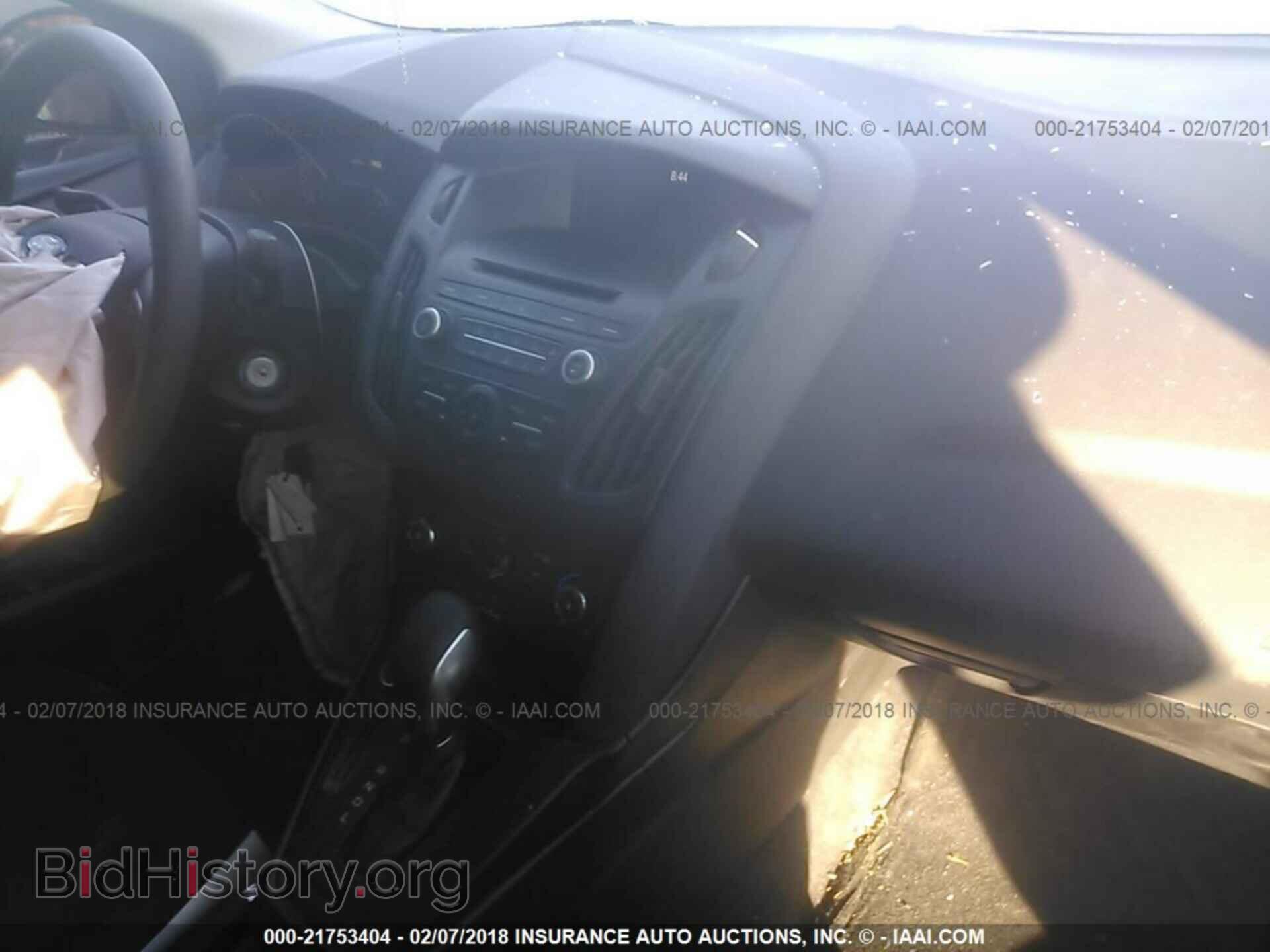 2017 Ford Focus - VIN: 1FADP3E29HL222710 - Photo 5