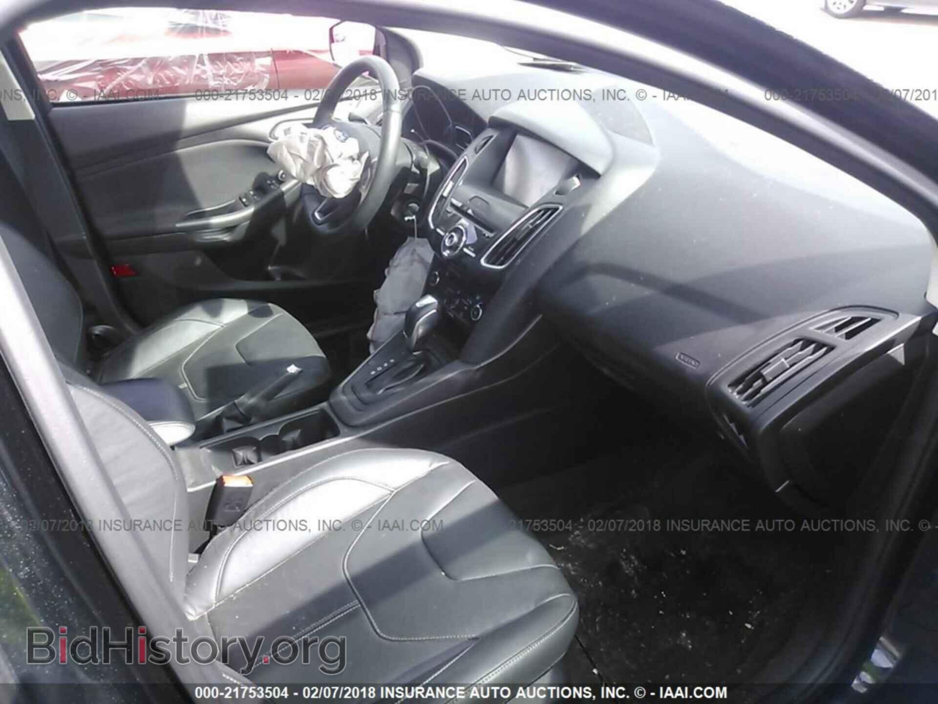 2015 Ford Focus - VIN: 1FADP3F21FL382124 - Photo 5