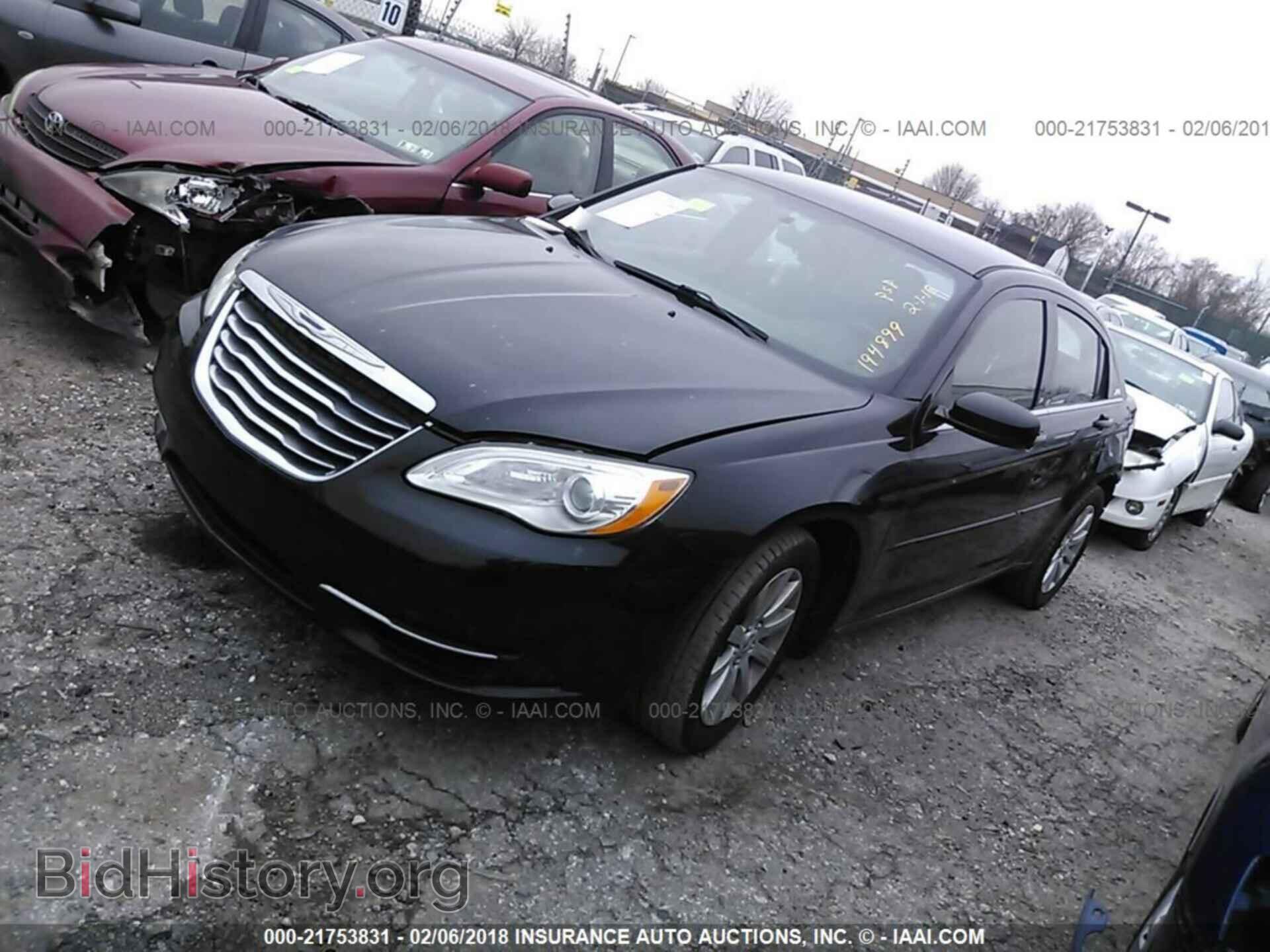 2014 Chrysler 200 - VIN: 1C3CCBBB6EN194899 - Photo 2