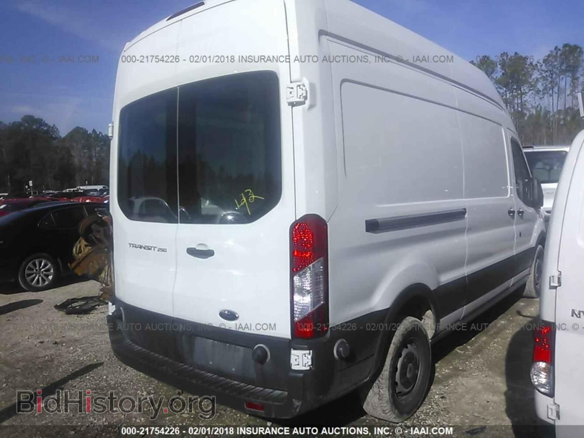 2017 Ford Transit - VIN: 1FTYR2XM8HKA20977 - Фото 4