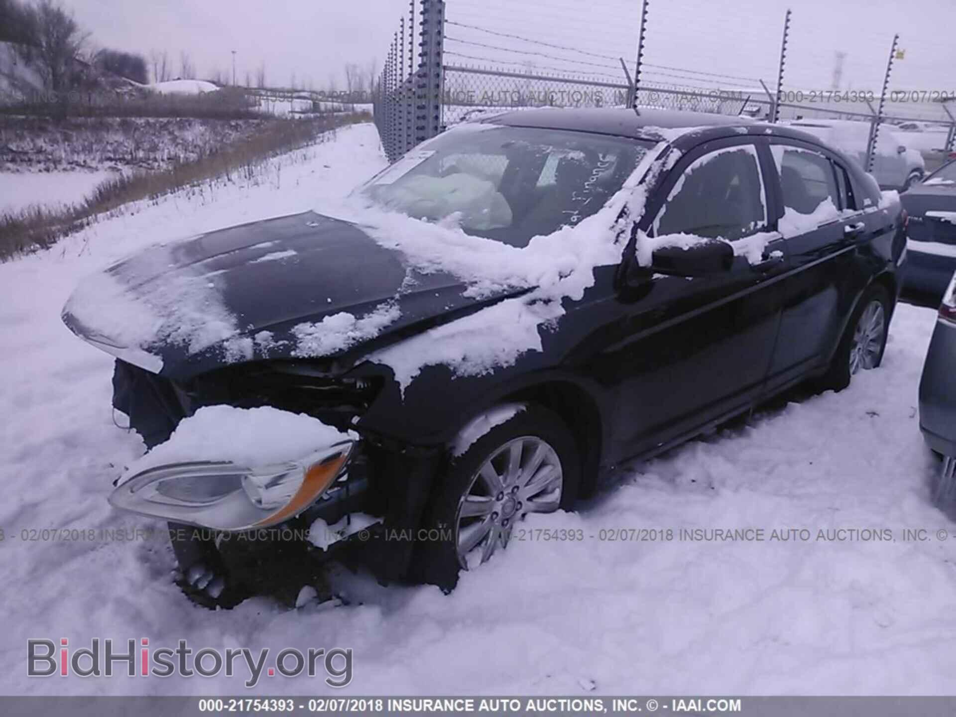 2012 Chrysler 200 - VIN: 1C3CCBBBXCN144813 - Фото 2