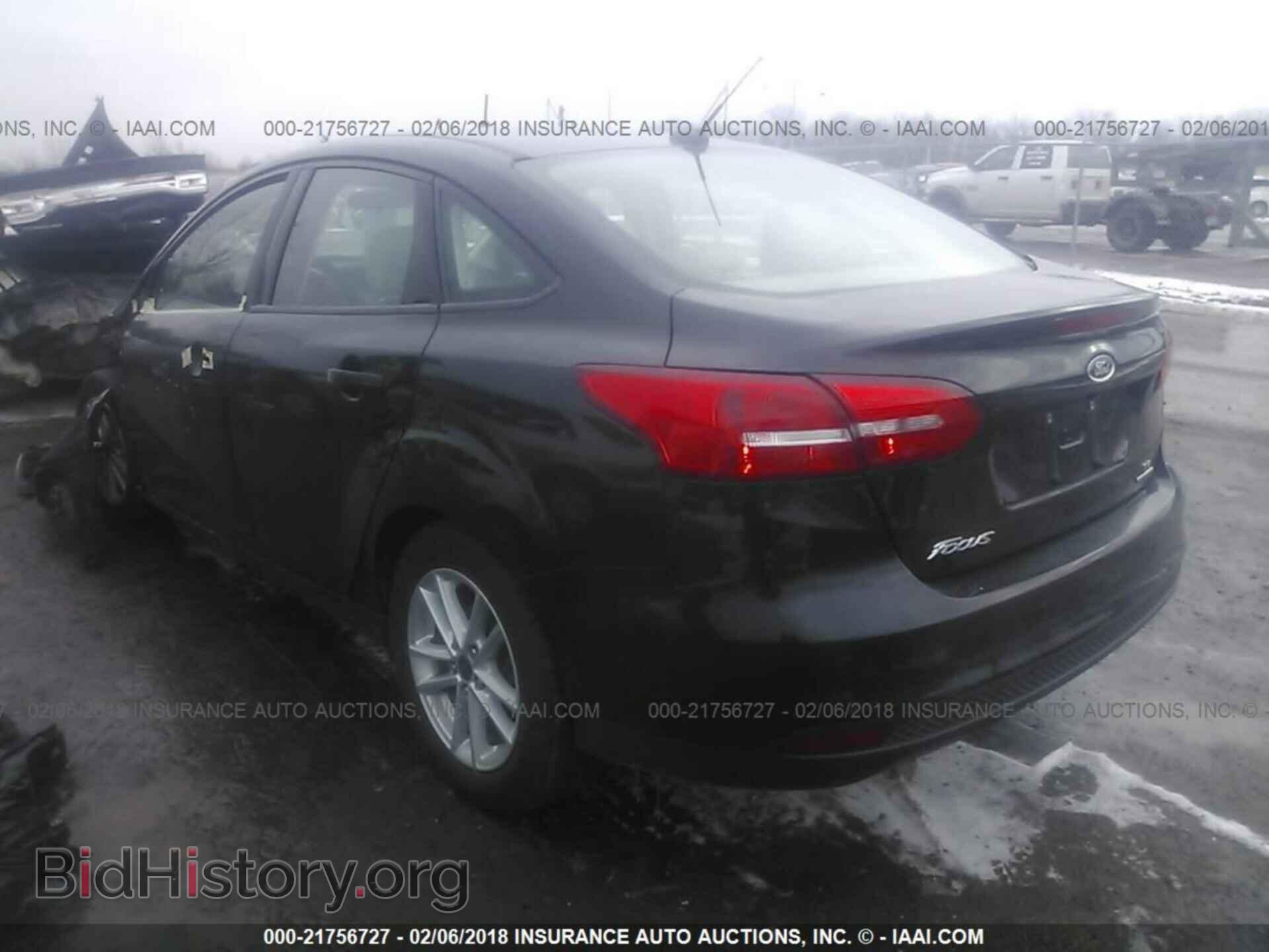 2016 Ford Focus - VIN: 1FADP3F21GL280985 - Photo 3