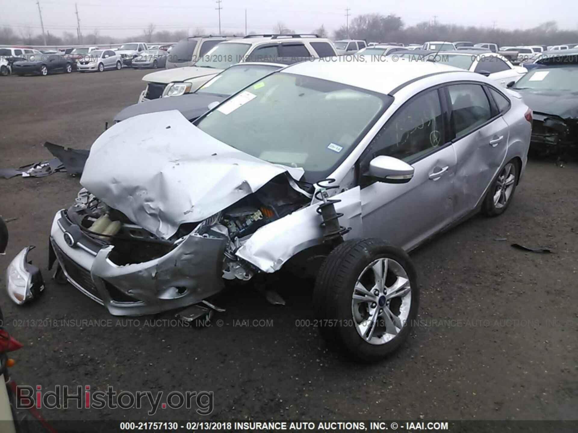 2014 Ford Focus - VIN: 1FADP3F27EL133051 - Фото 2