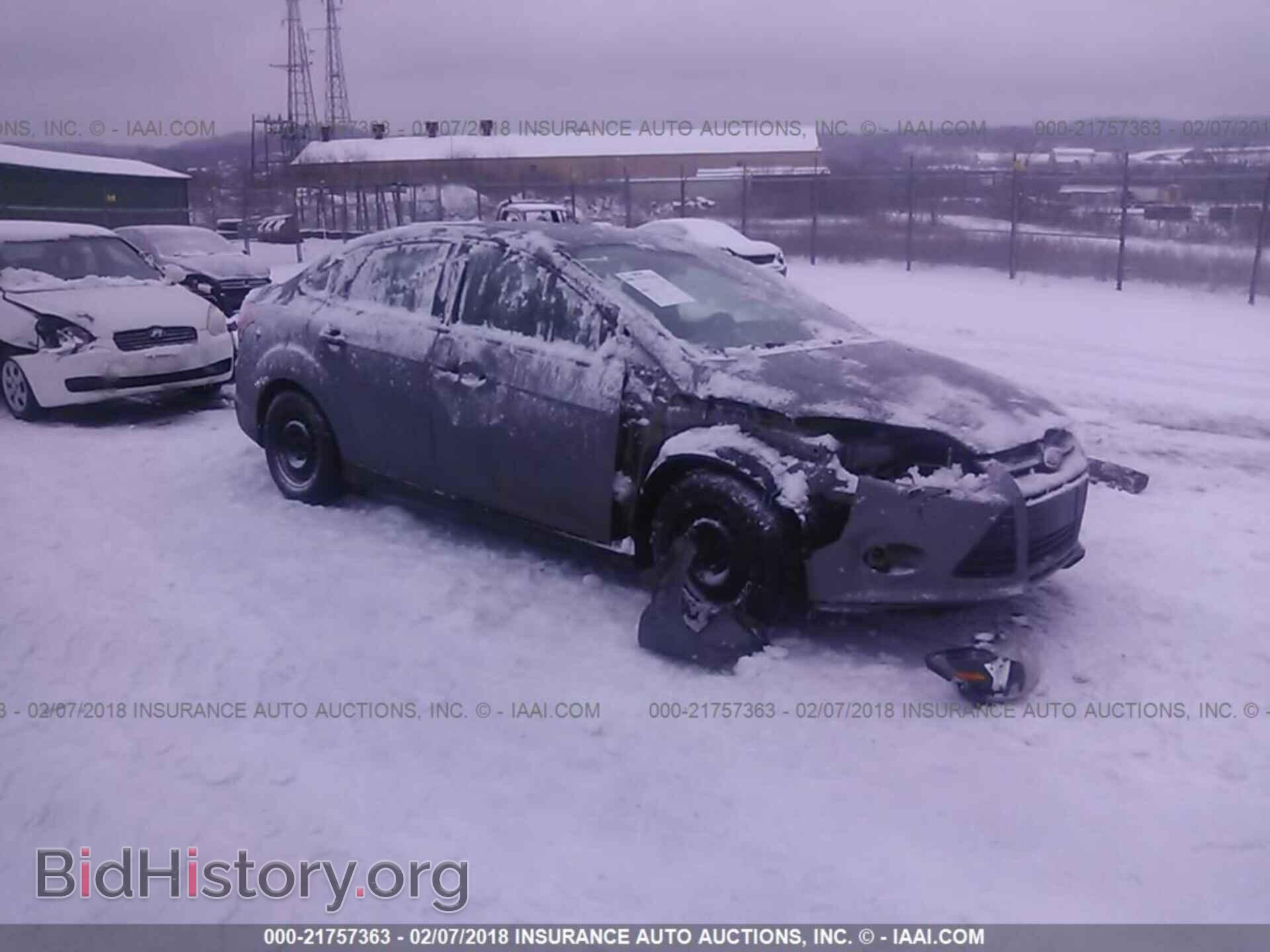 Photo 1FAHP3E2XCL381570 - Ford Focus 2012