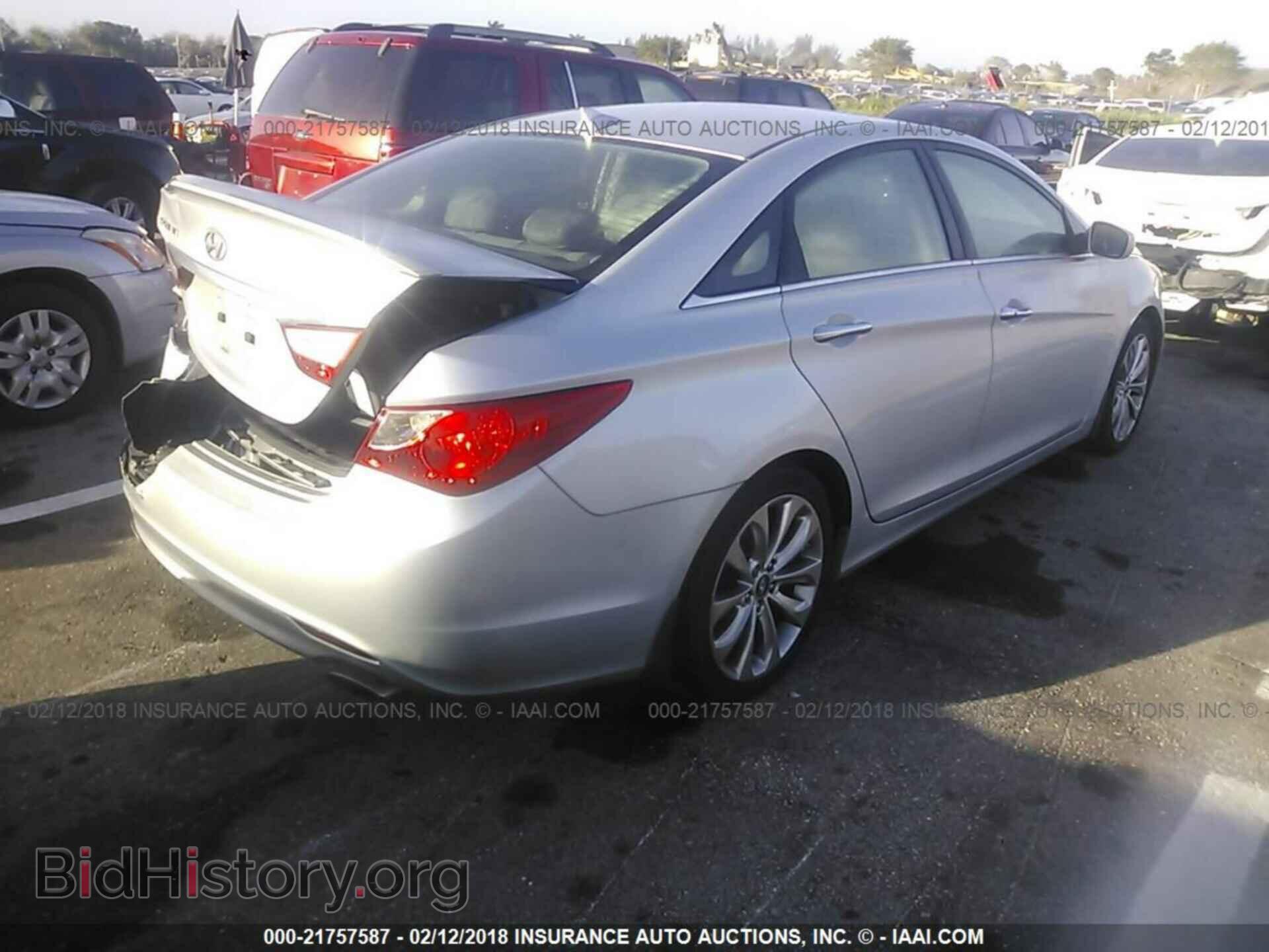 2012 Hyundai Sonata - VIN: 5NPEC4AC9CH445874 - Photo 4