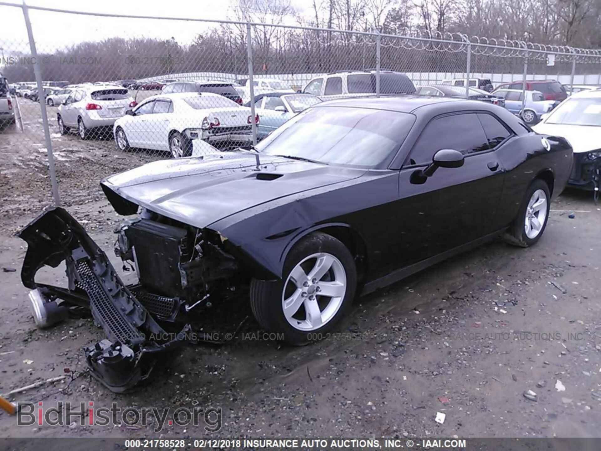 2014 Dodge Challenger - VIN: 2C3CDYAG2EH250262 - Photo 2