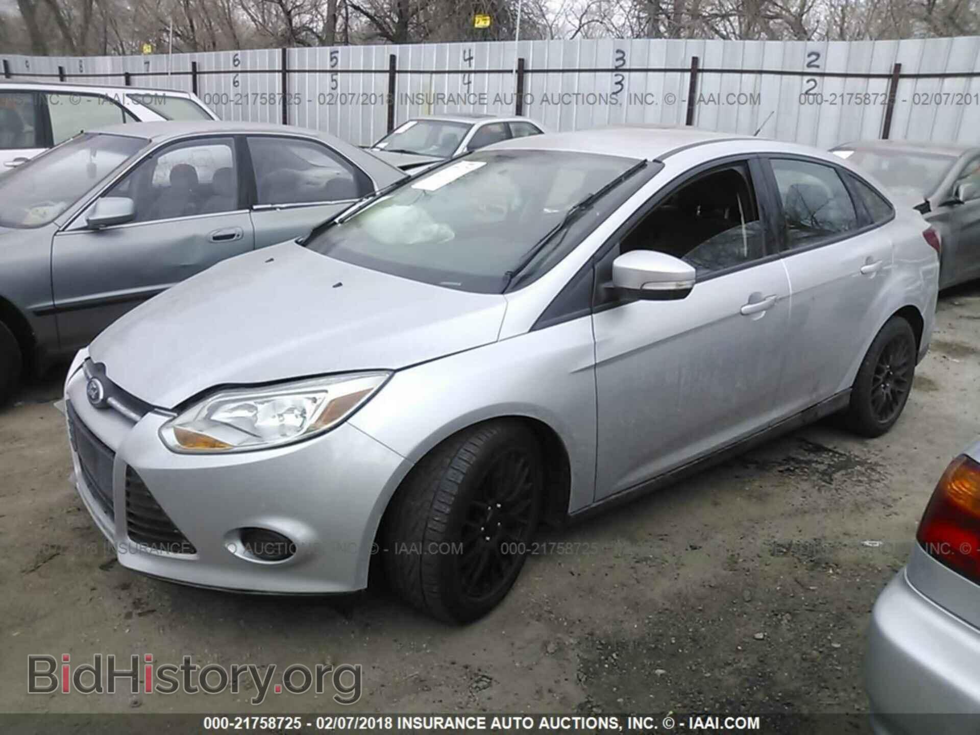 2014 Ford Focus - VIN: 1FADP3F22EL325204 - Photo 2