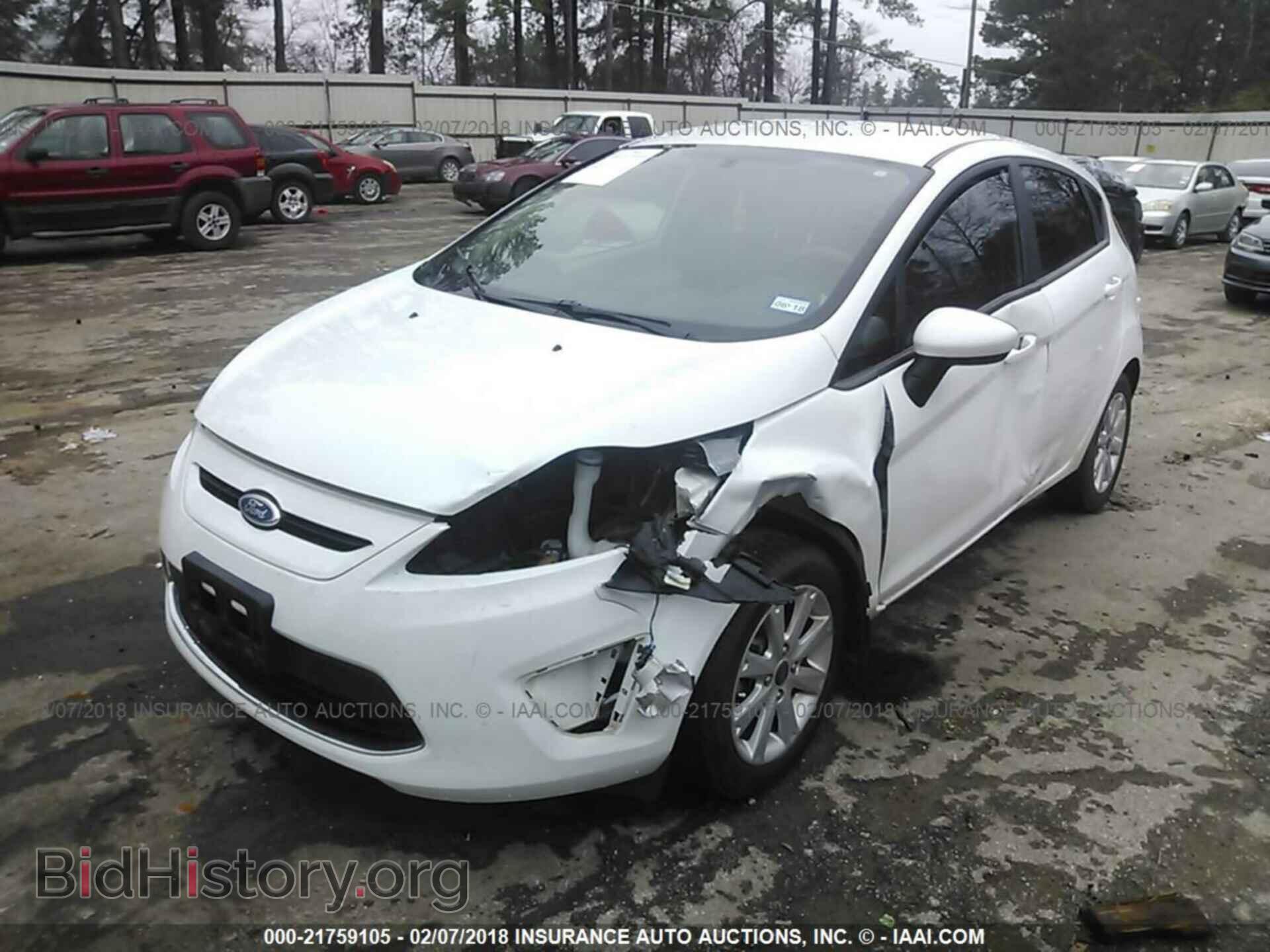 2011 Ford Fiesta - VIN: 3FADP4EJ3BM223225 - Фото 2